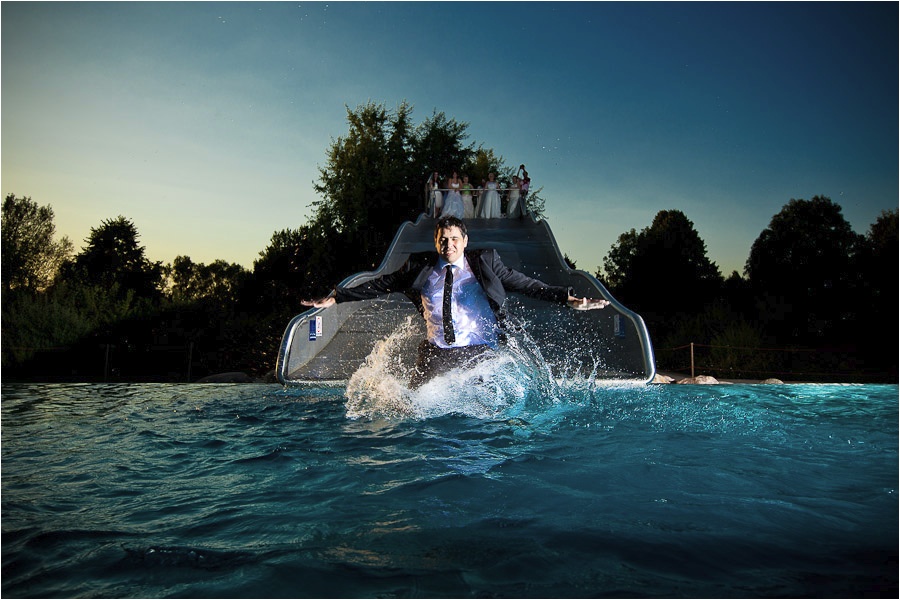 Hochzeitsfotograf Fulda: Trash the Dress mit mehreren Bräuten im Schwimmbad (13)