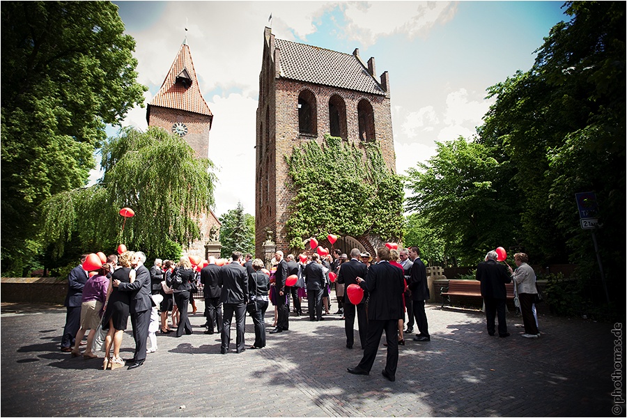 Hochzeitsfotograf Oldenburg und Rastede: Hochzeitsreportage in der St. Ulrichs Kirche und im Landhaus Etzhorn (17)