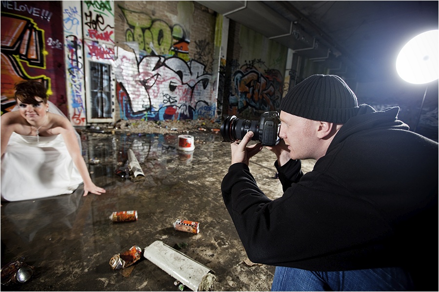 Hochzeitsfotograf Oldenburg: Trash the Dress Shooting im Olantis Huntebad Oldenburg (18)