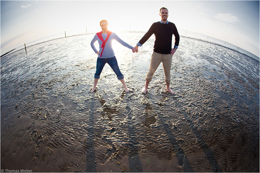 Hochzeitsfotograf Oldenburg: Verlobungs- und Engagement-Fotos am Strand von Greetsiel und Norddeich (19)