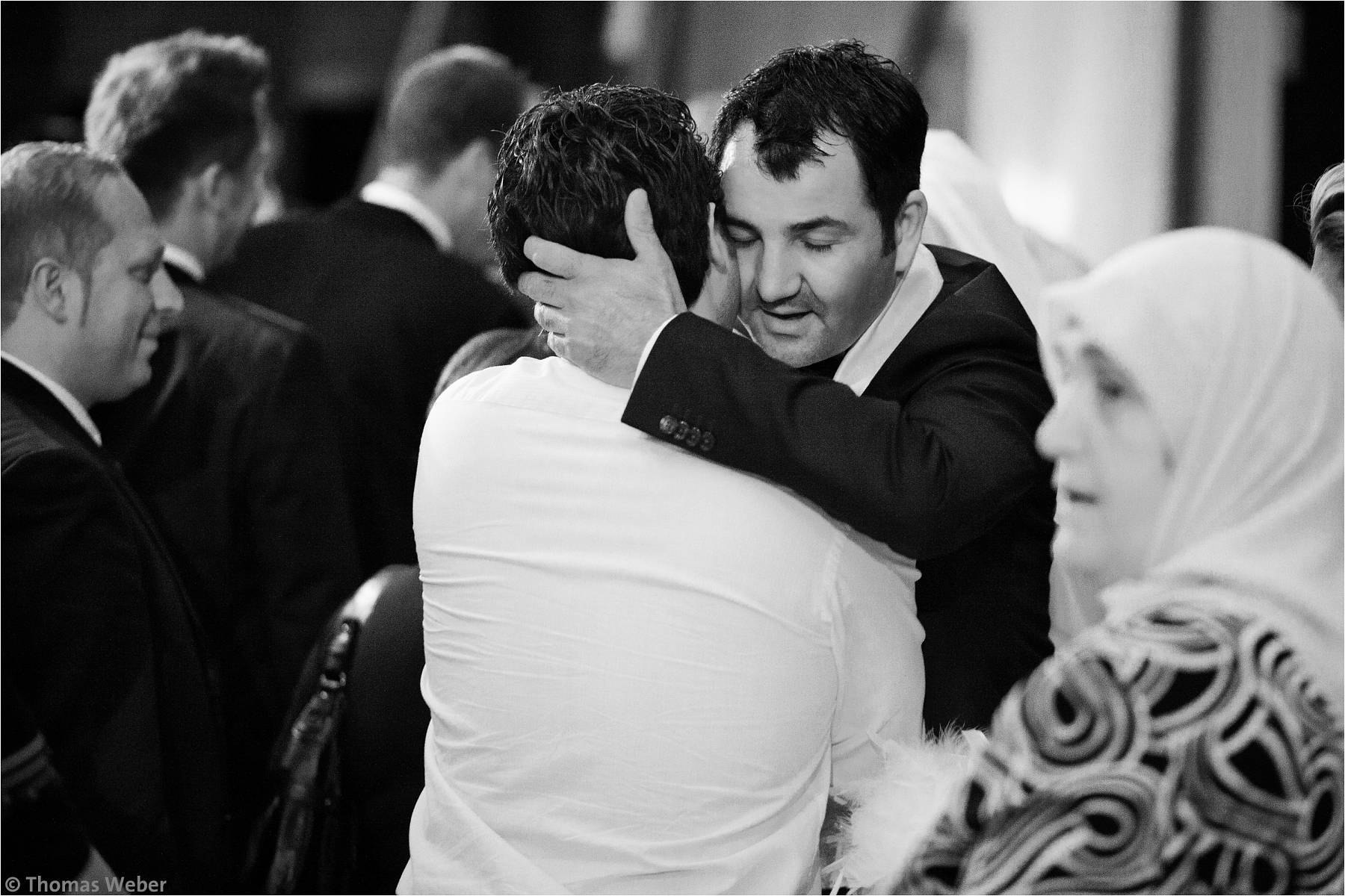 Hochzeitsfotograf Bremen: Türkische Hochzeit auf dem Lür Kropp Hof und Hochzeitsfeier im Maritim Hotel Bremen (27)