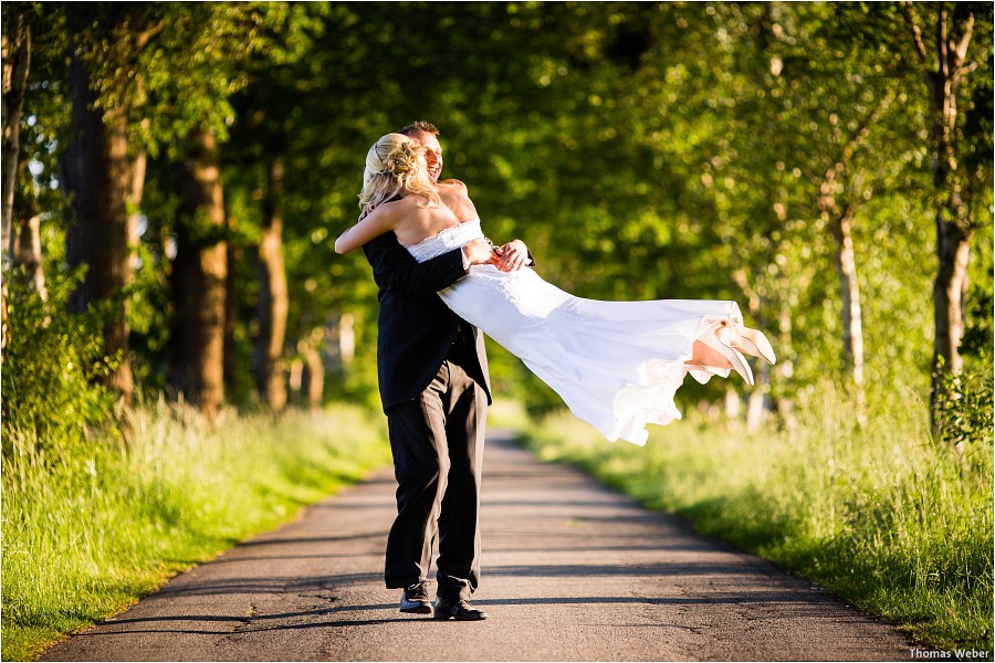 Hochzeitsfotograf Oldenburg: Hochzeitsportraits beim After-Wedding-Shooting in der Natur und am Strand von Dangast (3)