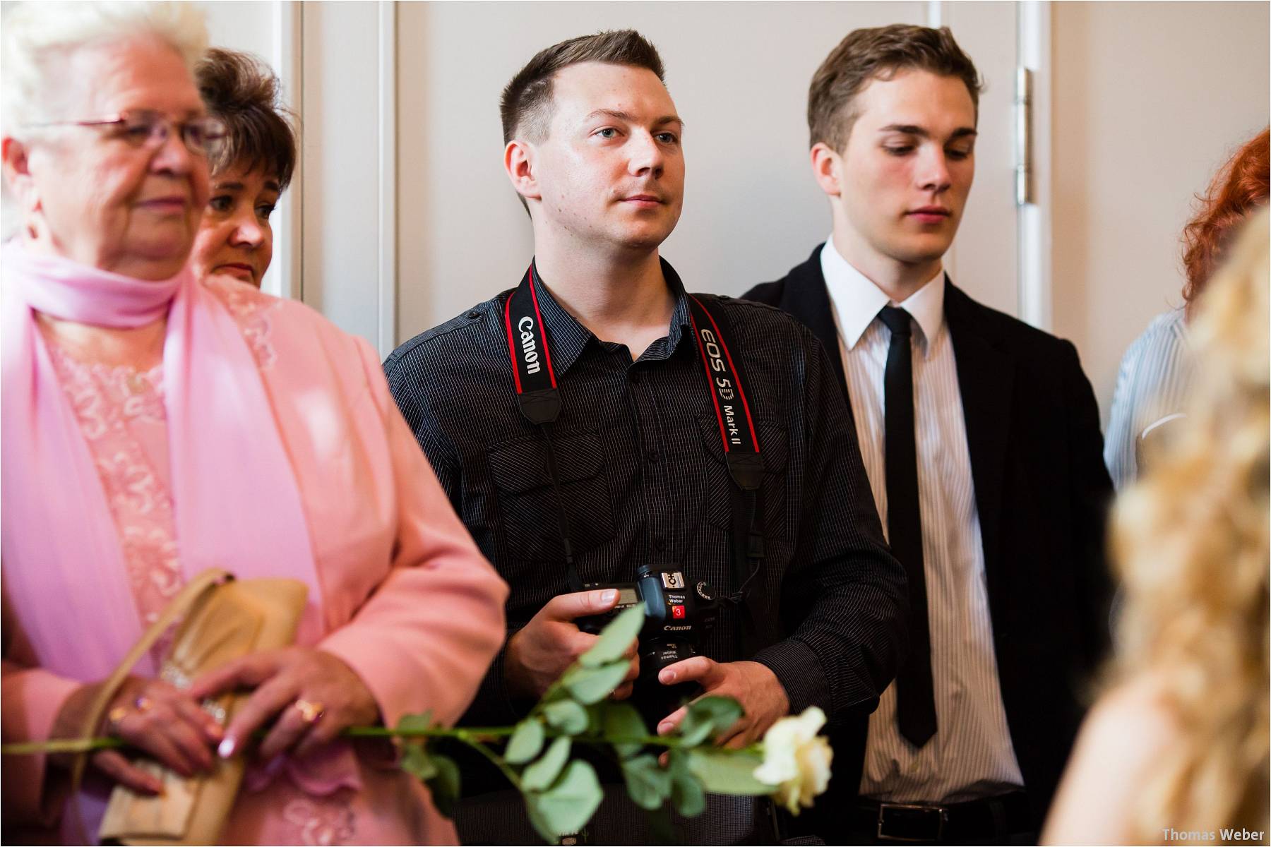 Hochzeitsfotograf Oldenburg: Russische Hochzeit im Standesamt am Pferdemarkt und Hochzeitsfeier im Landhaus Etzhorn (34)