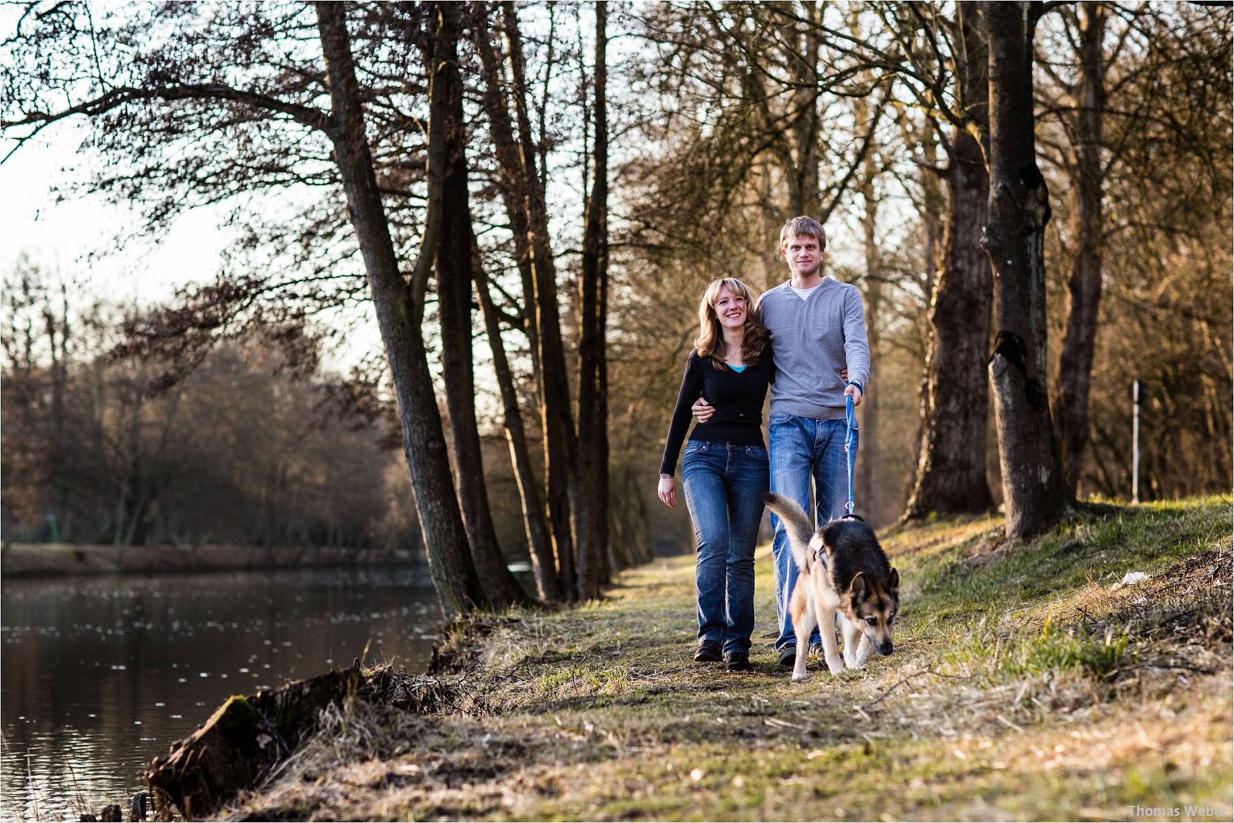 Hochzeitsfotograf Wilhelmshaven: Engagement- und Verlobungsfotos für die Einladungskarten der Hochzeit (10)