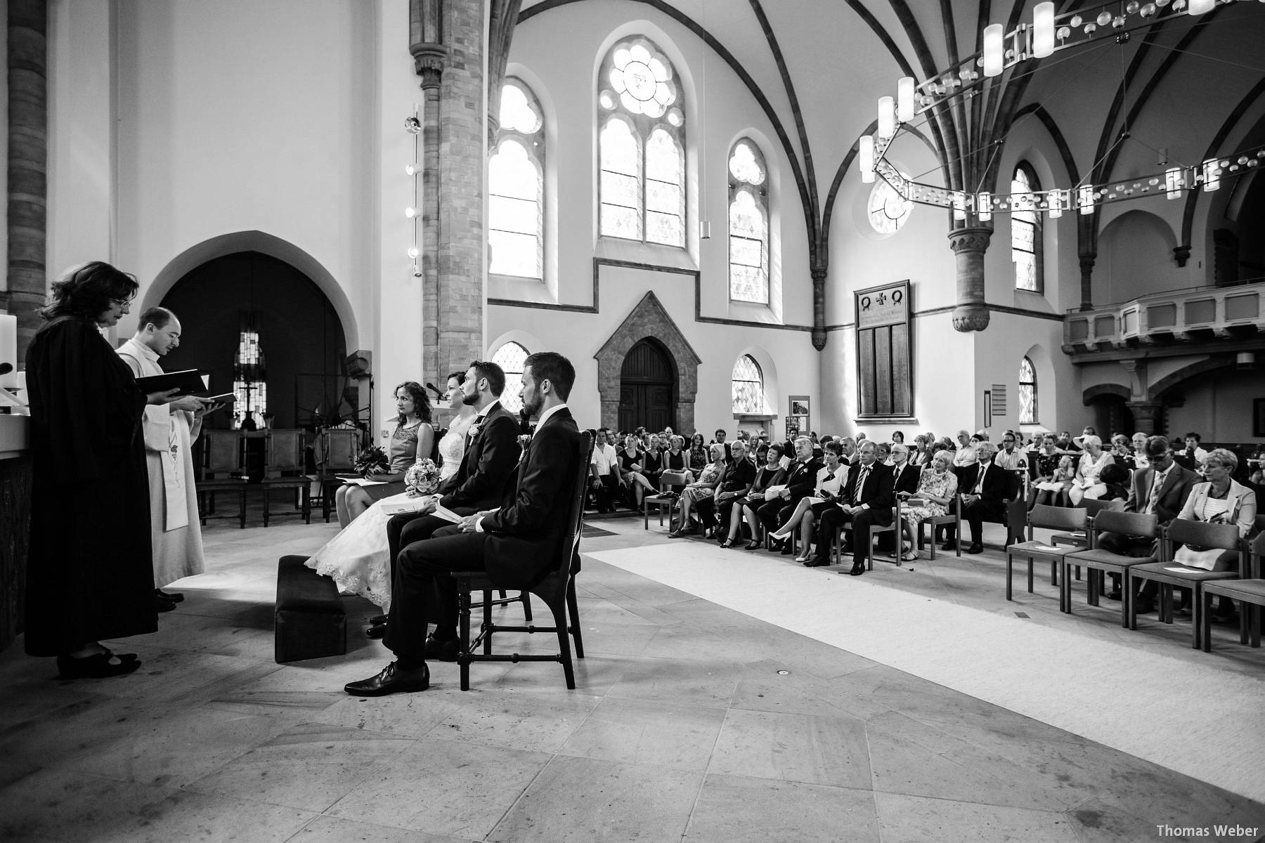 Hochzeitsfotograf Oldenburg: Kirchliche Trauung in der Garnisonkirche Oldenburg und Feier im Landhaus Etzhorn Oldenburg (10)