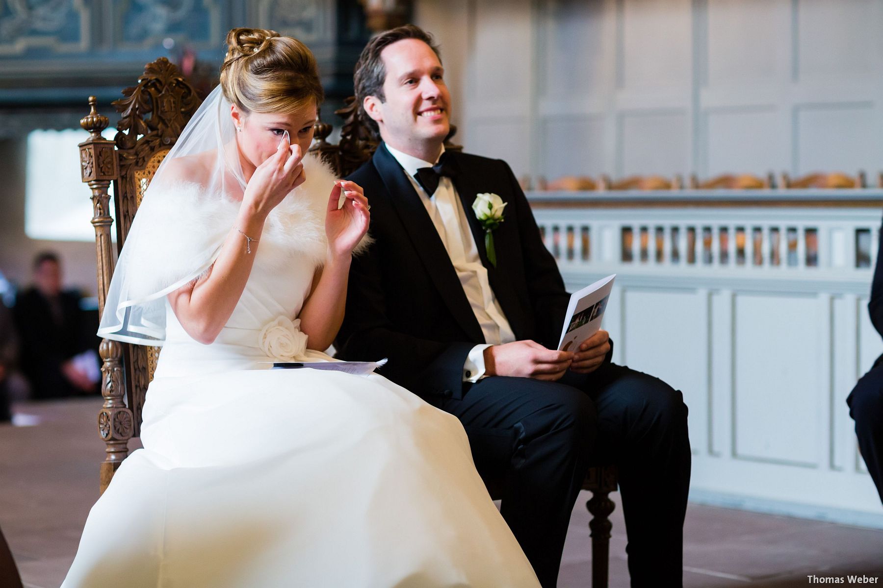 Hochzeitsfotograf Rastede: Kirchliche Trauung in der St. Ulrichs Kirche Rastede und Hochzeitsfeier in der Eventscheune St Georg Rastede mit dem Catering von Michael Niebuhr aus Oldenburg (21)