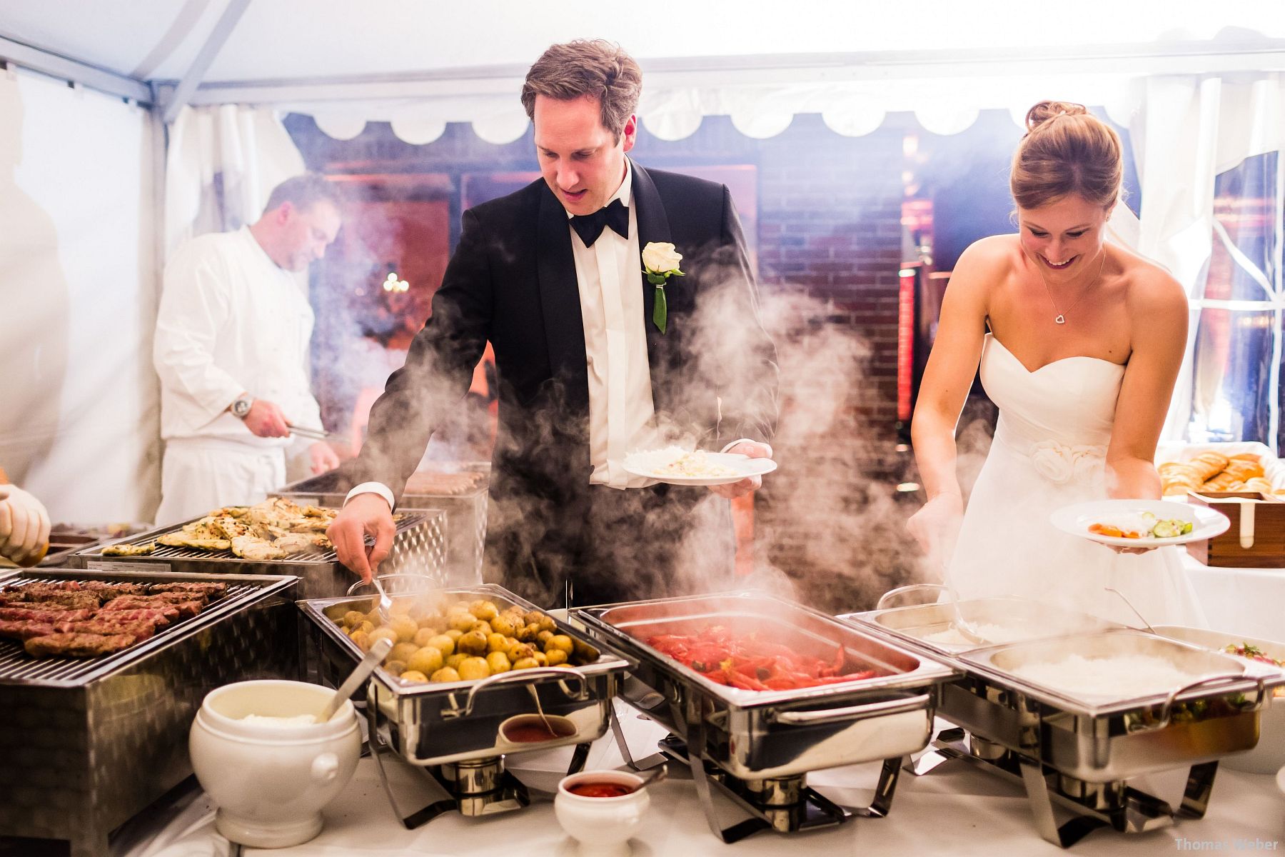 Hochzeitsfotograf Rastede: Kirchliche Trauung in der St. Ulrichs Kirche Rastede und Hochzeitsfeier in der Eventscheune St Georg Rastede mit dem Catering von Michael Niebuhr aus Oldenburg (46)