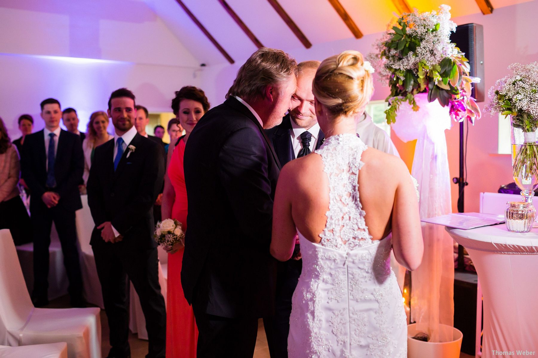 Hochzeitsfotograf Oldenburg: Hochzeit in der Eventscheune St. Georg in Rastede (45)