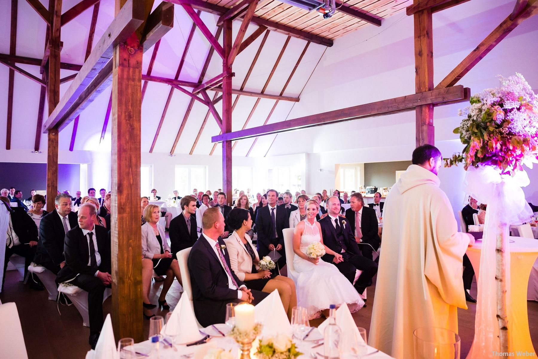 Hochzeitsfotograf Oldenburg: Hochzeit in der Eventscheune St. Georg in Rastede (46)