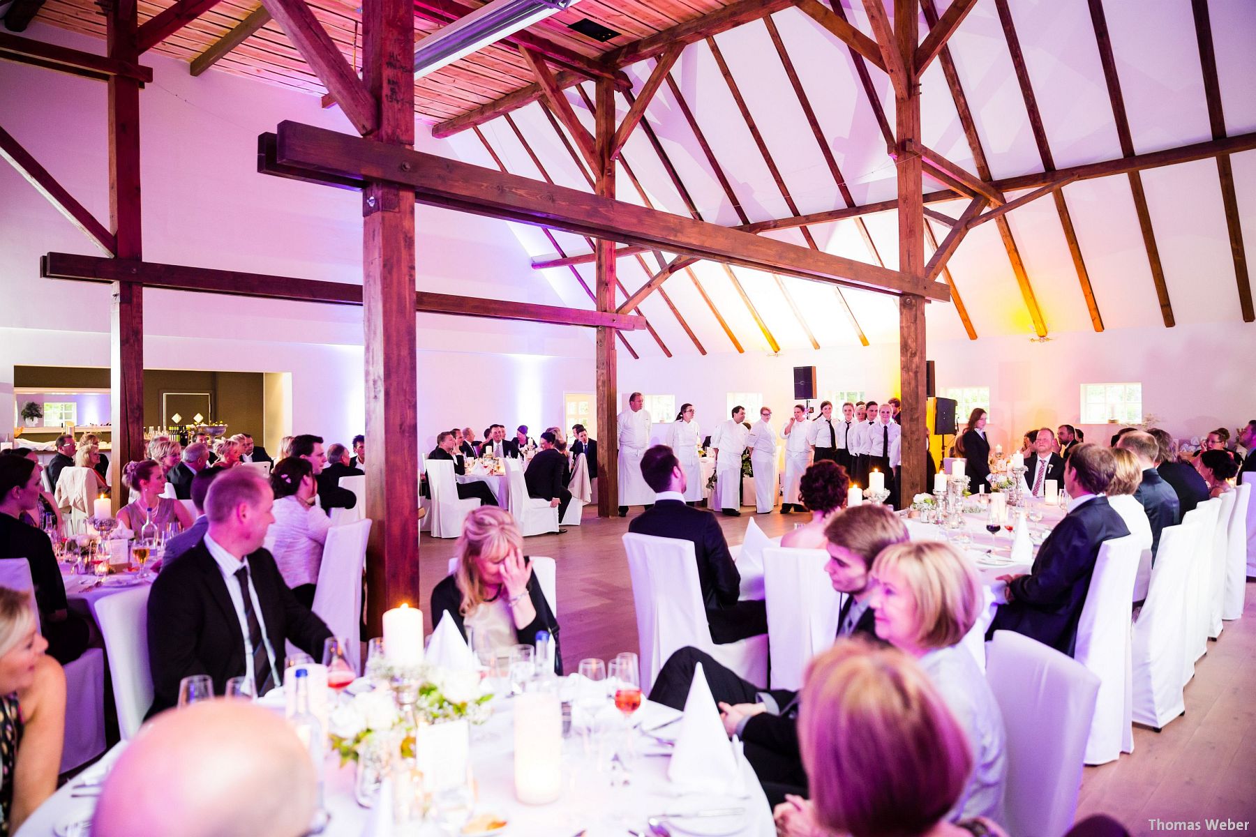 Hochzeitsfotograf Oldenburg: Hochzeit in der Eventscheune St. Georg in Rastede (68)