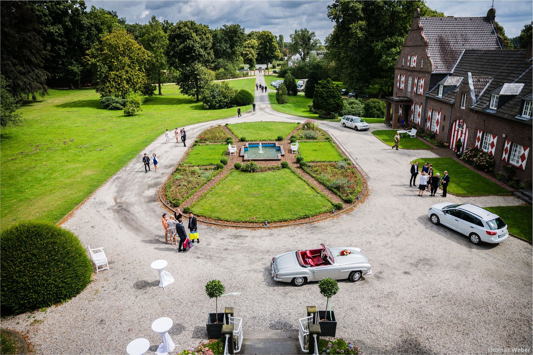 Hochzeitsfotograf Thomas Weber für eine freie Trauung und Hochzeitsfeier in der Schlossruine Hertefeld in Weeze