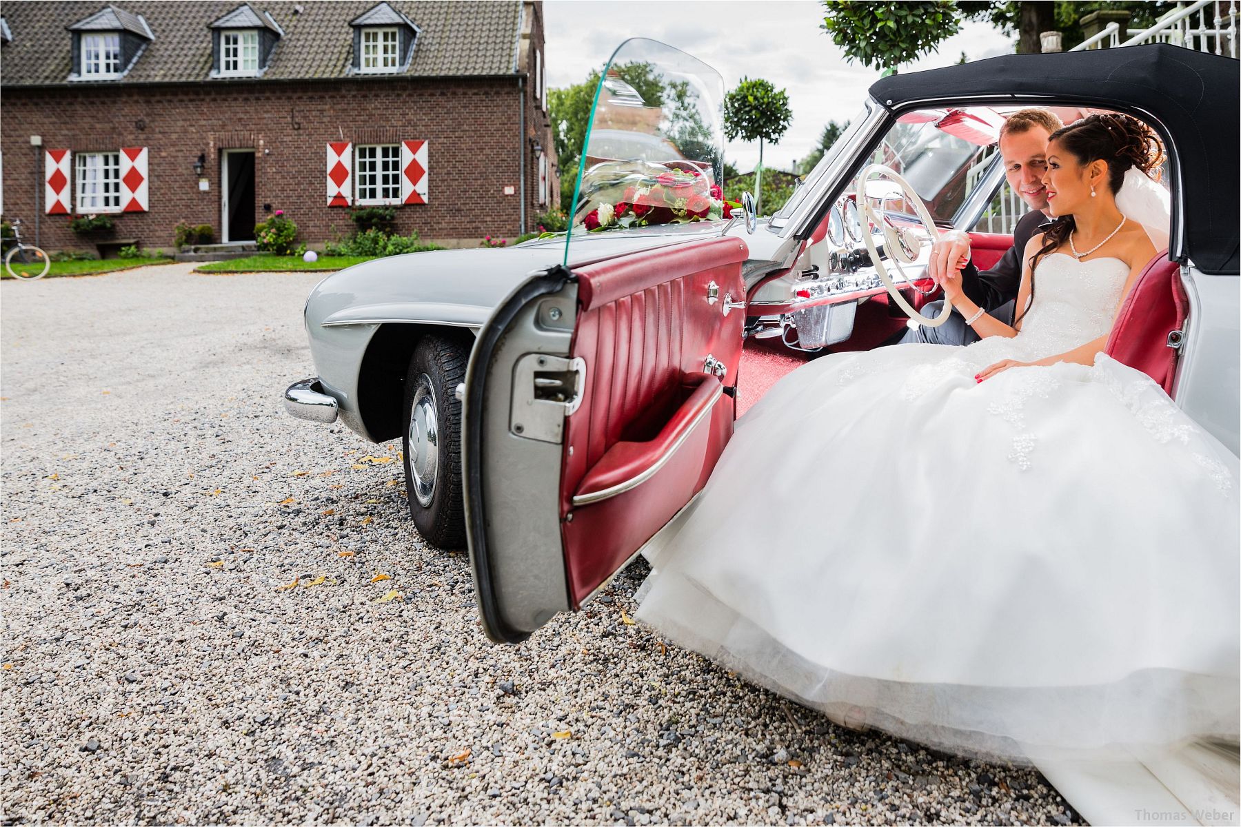 Hochzeitsfotograf Thomas Weber für eine freie Trauung und Hochzeitsfeier in der Schlossruine Hertefeld in Weeze