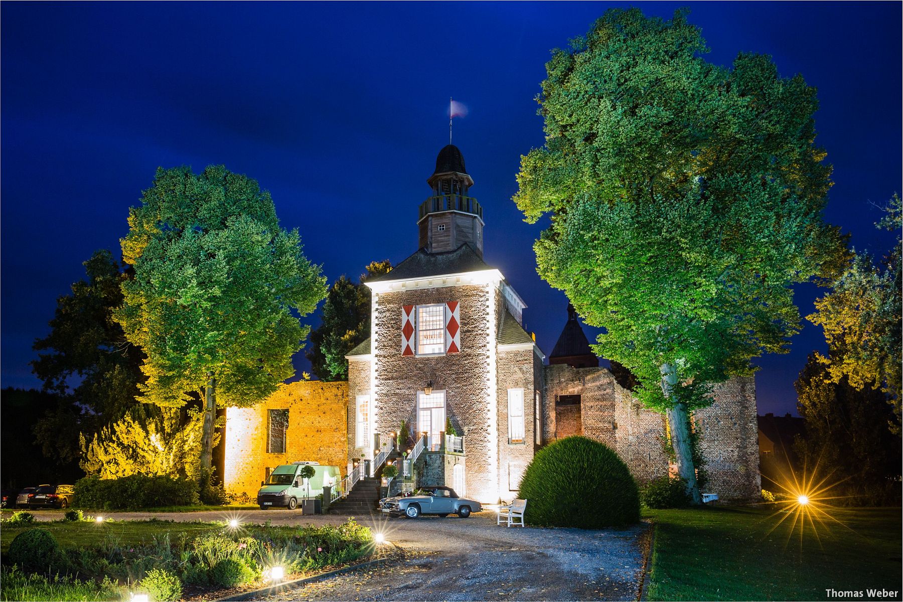 Hochzeitsfotograf Thomas Weber für eine freie Trauung und Hochzeitsfeier in der Schlossruine Hertefeld in Weeze