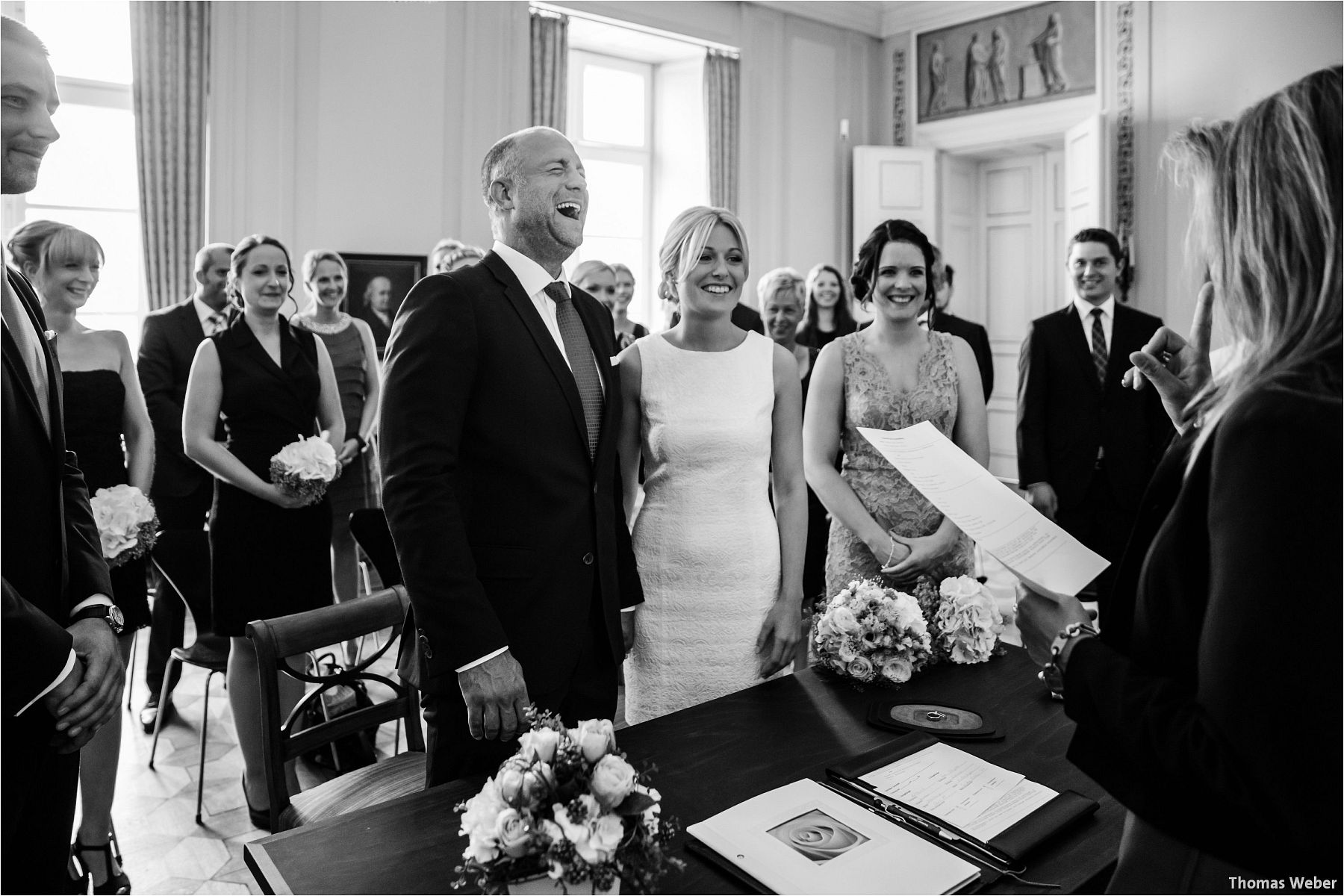 Hochzeitsfotograf Thomas Weber aus Oldenburg: Hochzeitsreportage und Hochzeitsfotos der standesamtlichen Trauung im Schloss Oldenburg, kirchlichen Hochzeit in der Lambertikirche Oldenburg und Hochzeitsfeier auf dem Gut Horn Gristede