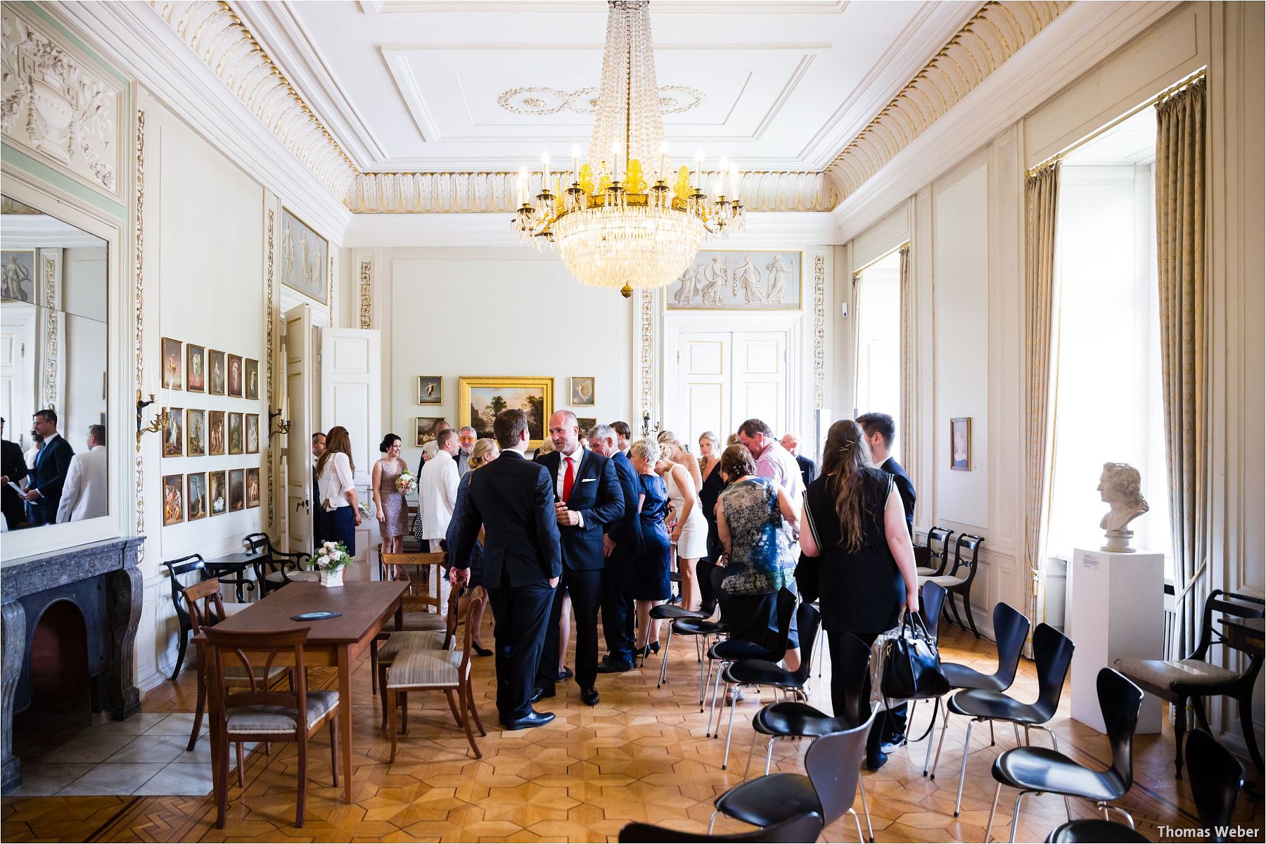 Hochzeitsfotograf Thomas Weber aus Oldenburg: Hochzeitsreportage und Hochzeitsfotos der standesamtlichen Trauung im Schloss Oldenburg, kirchlichen Hochzeit in der Lambertikirche Oldenburg und Hochzeitsfeier auf dem Gut Horn Gristede