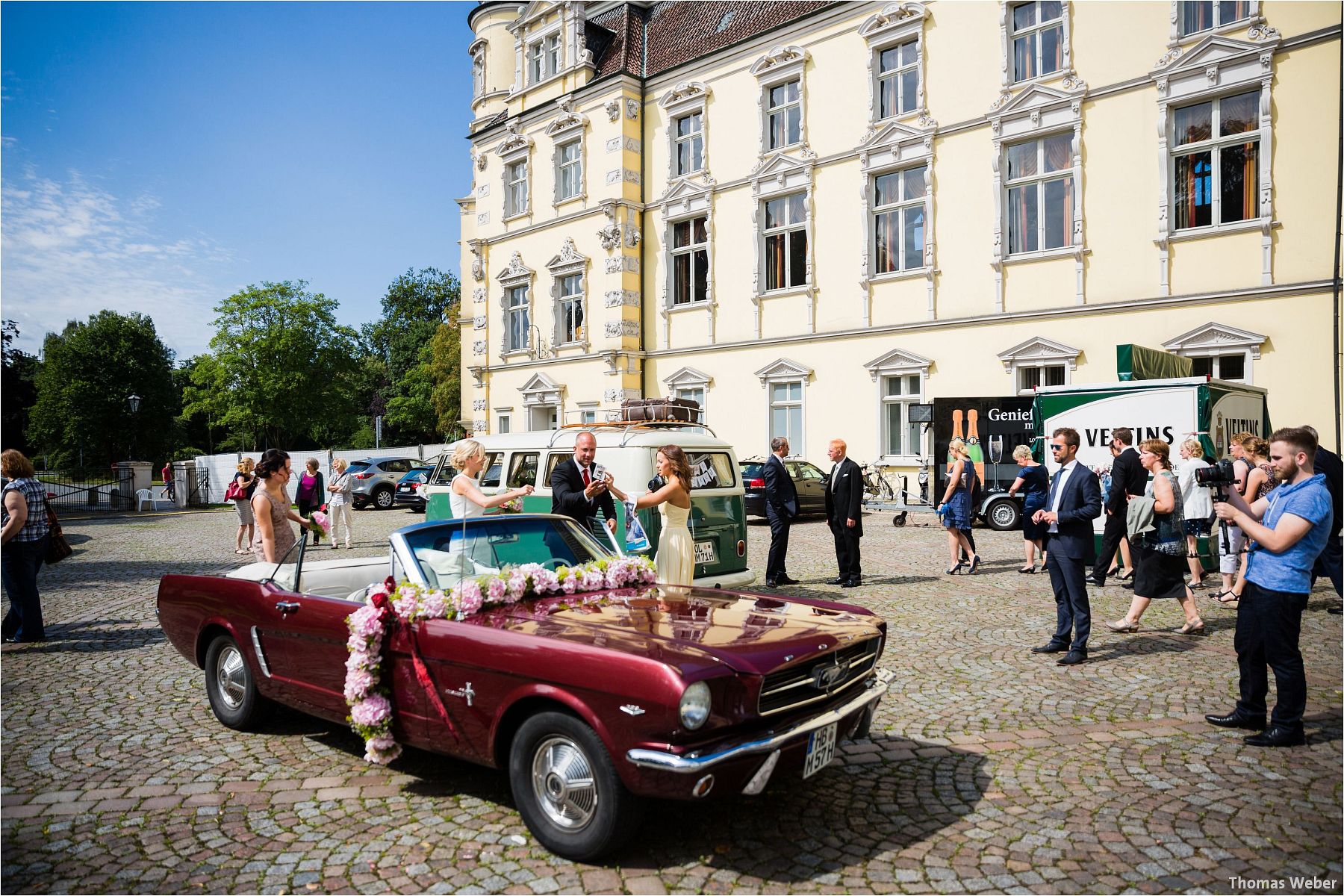 Hochzeitsfotograf Thomas Weber aus Oldenburg: Hochzeitsreportage und Hochzeitsfotos der standesamtlichen Trauung im Schloss Oldenburg, kirchlichen Hochzeit in der Lambertikirche Oldenburg und Hochzeitsfeier auf dem Gut Horn Gristede