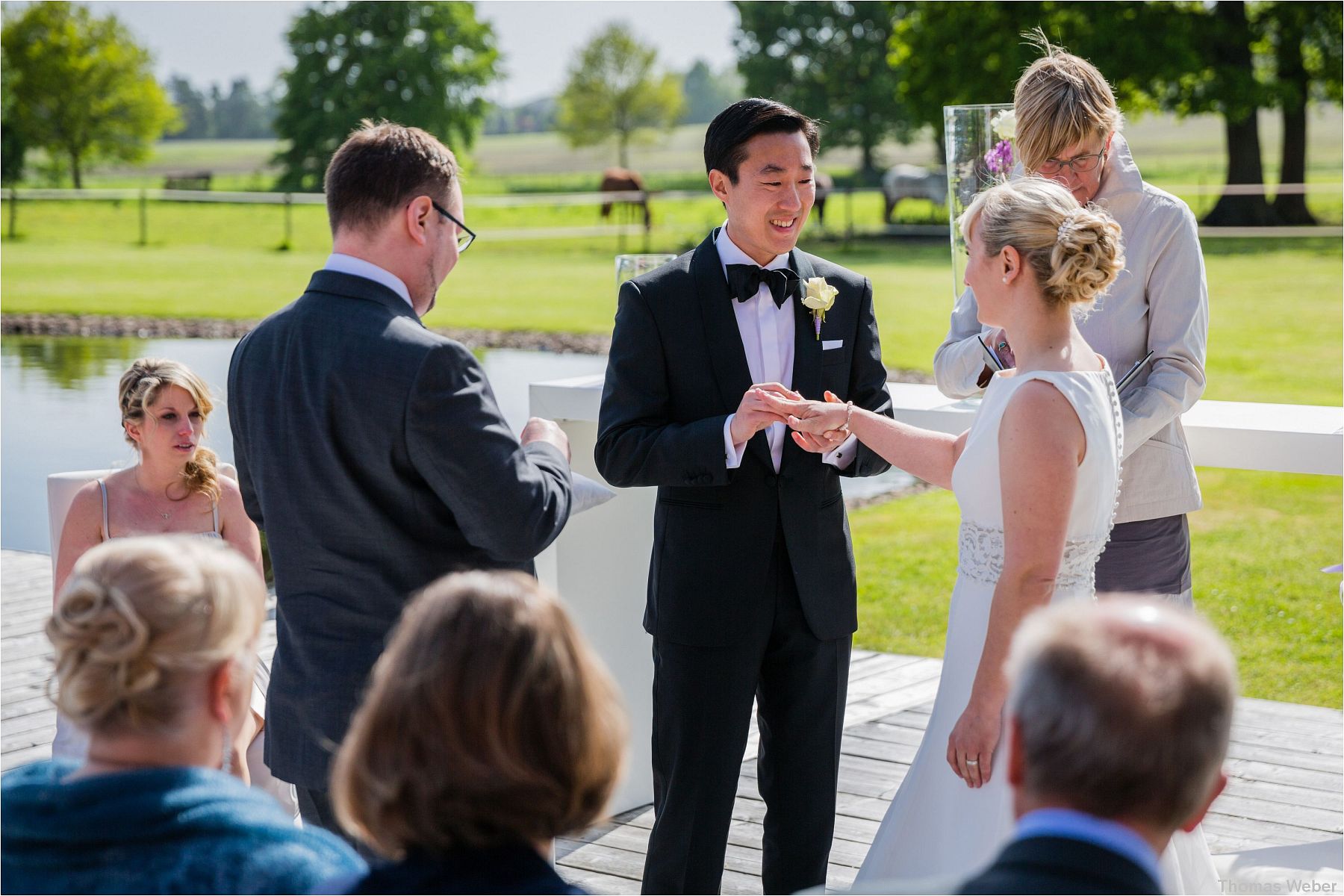 Hochzeit im Standesamt am Pferdemarkt in Oldenburg und freie Trauung in der Eventscheune St. Georg Rastede, Hochzeitsfotograf Oldenburg, Thomas Weber