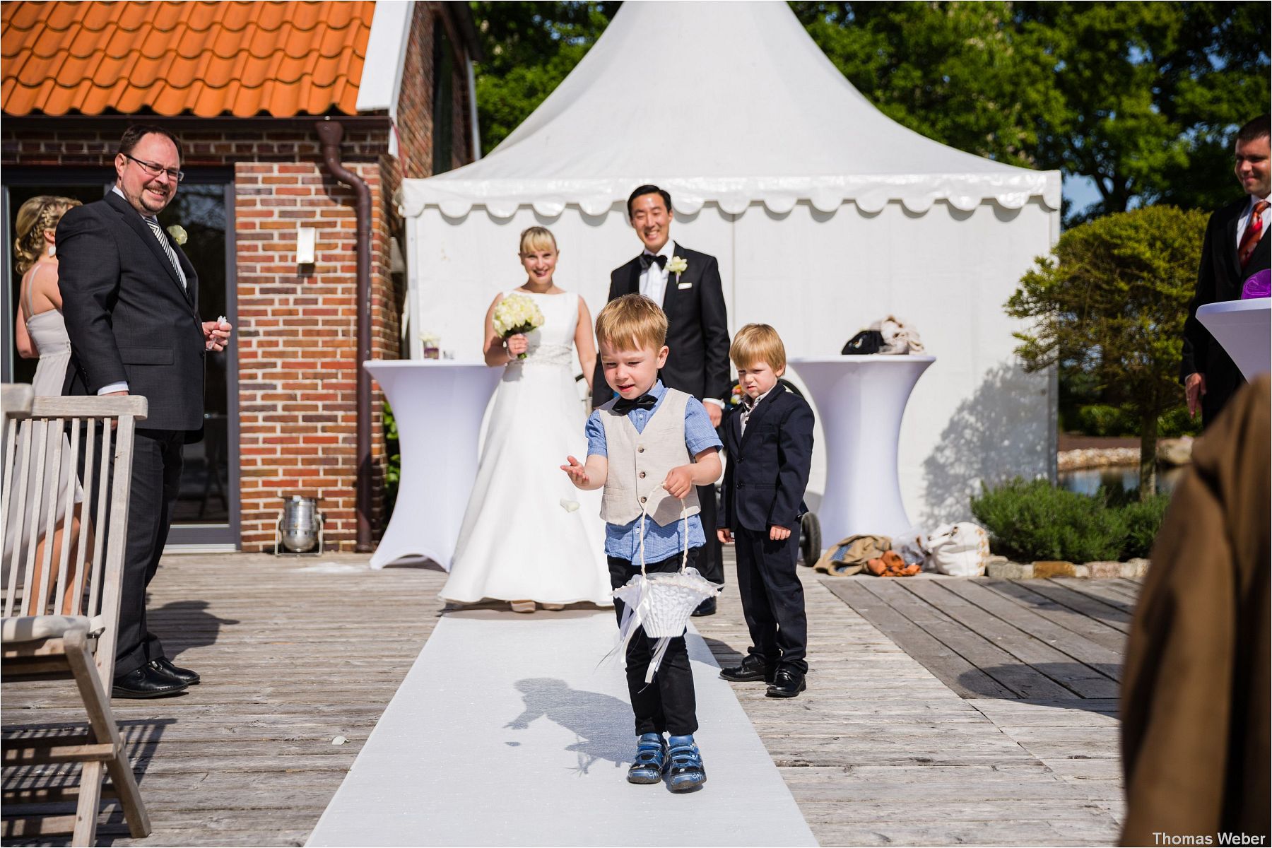 Hochzeit im Standesamt am Pferdemarkt in Oldenburg und freie Trauung in der Eventscheune St. Georg Rastede, Hochzeitsfotograf Oldenburg, Thomas Weber