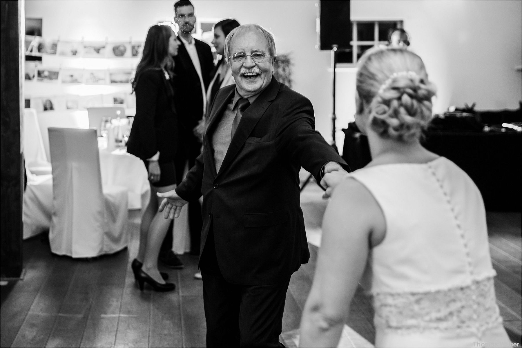 Hochzeit im Standesamt am Pferdemarkt in Oldenburg und freie Trauung in der Eventscheune St. Georg Rastede, Hochzeitsfotograf Oldenburg, Thomas Weber