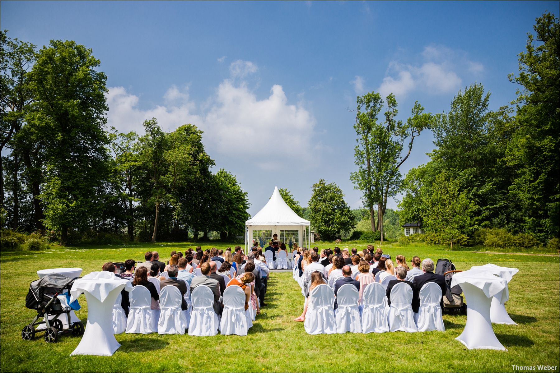 Hochzeitsfotograf Thomas Weber aus Oldenburg: Wunderschöne Hochzeit auf Schlossgut Groß Schwansee an der Ostsee