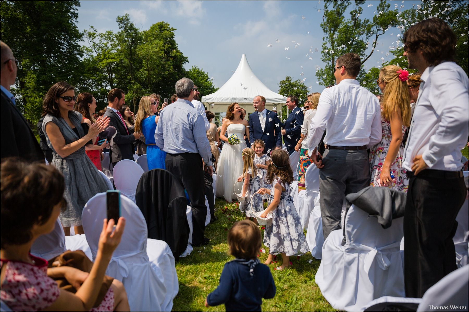 Hochzeitsfotograf Thomas Weber aus Oldenburg: Wunderschöne Hochzeit auf Schlossgut Groß Schwansee an der Ostsee