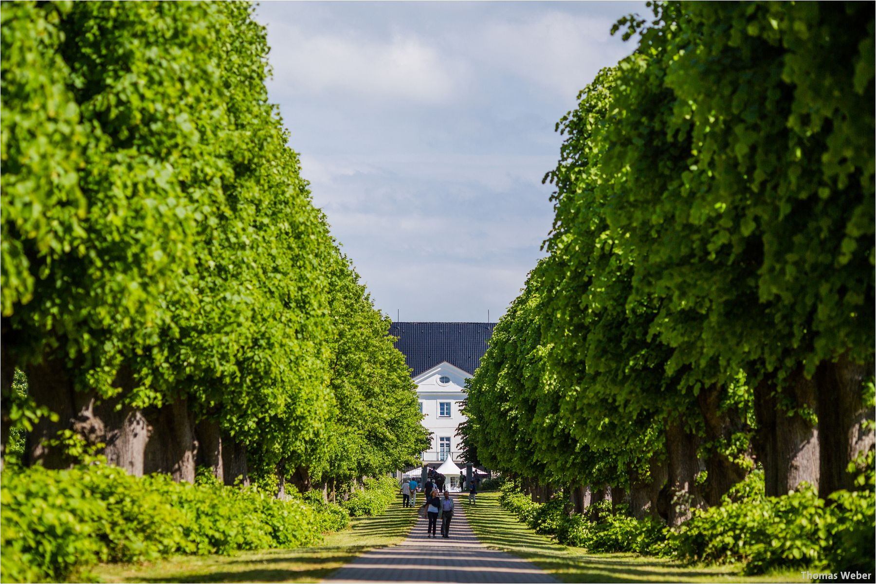 Hochzeitsfotograf Thomas Weber aus Oldenburg: Wunderschöne Hochzeit auf Schlossgut Groß Schwansee an der Ostsee