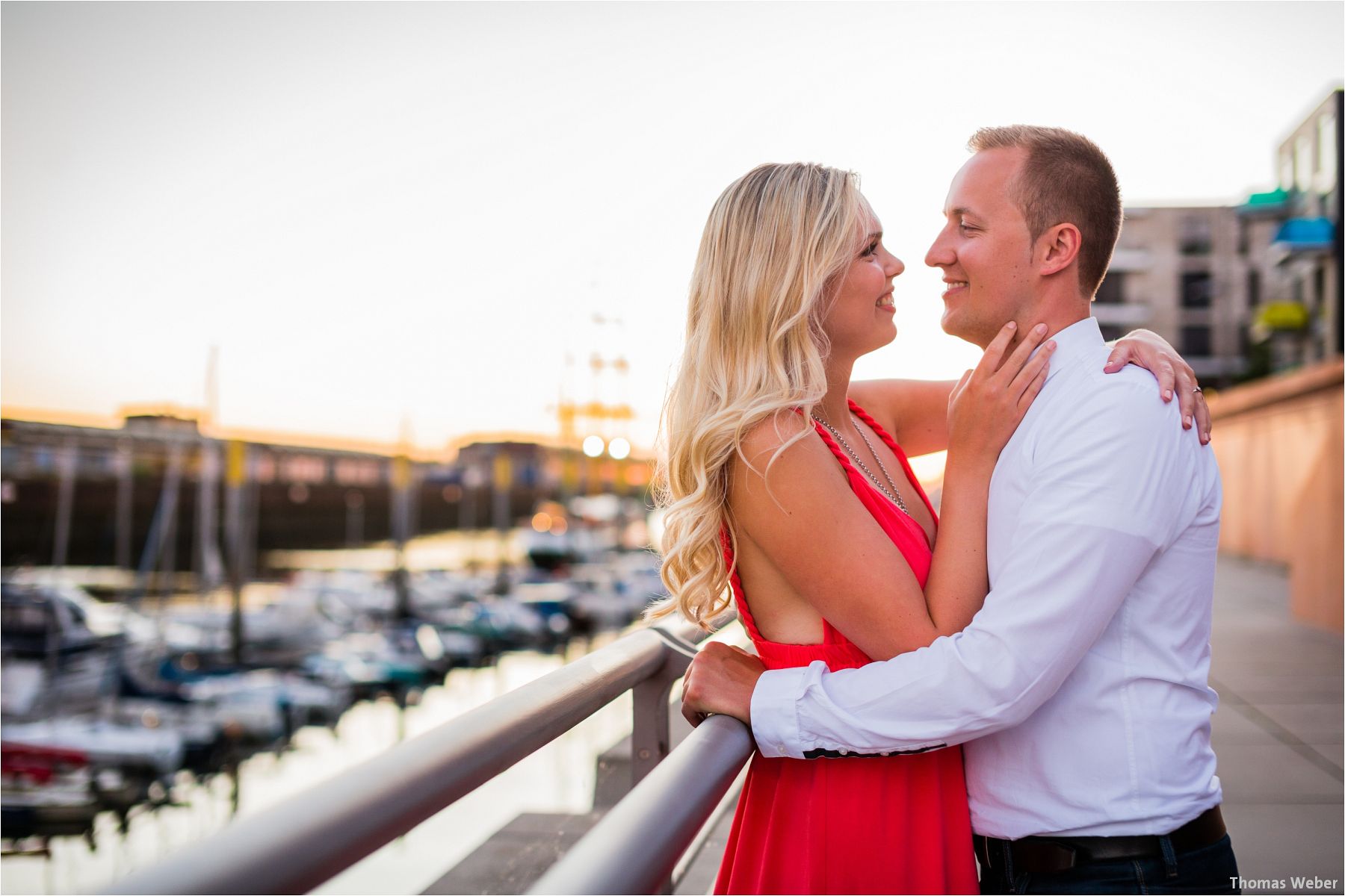 Hochzeitsfotograf Thomas Weber aus Oldenburg: Engagement-Fotos und Paarfotos eines angehenden Hochzeitspaares