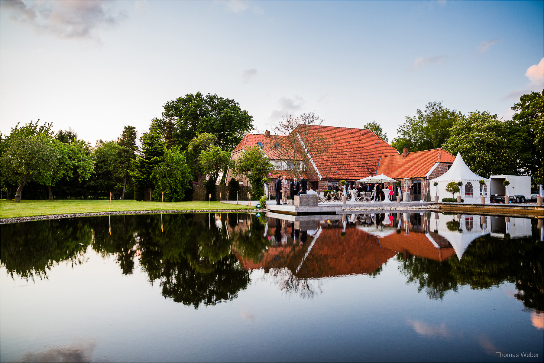 Hochzeit auf dem Gut Sandheide und Hochzeitsfeier in der Eventscheune St. Georg in Rastede, Hochzeitsfotograf Thomas Weber aus Oldenburg