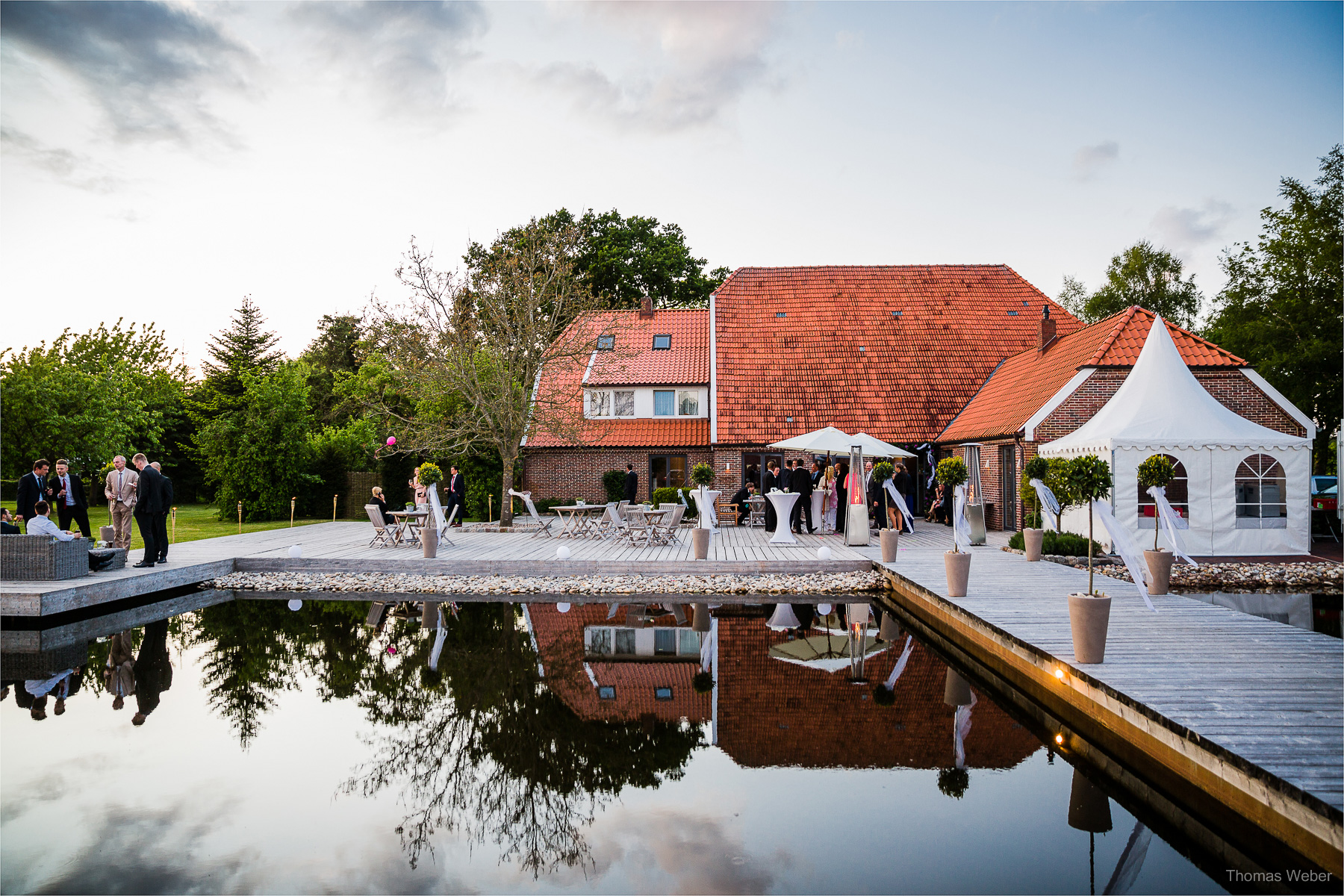 Hochzeit auf dem Gut Sandheide und Hochzeitsfeier in der Eventscheune St. Georg in Rastede, Hochzeitsfotograf Thomas Weber aus Oldenburg