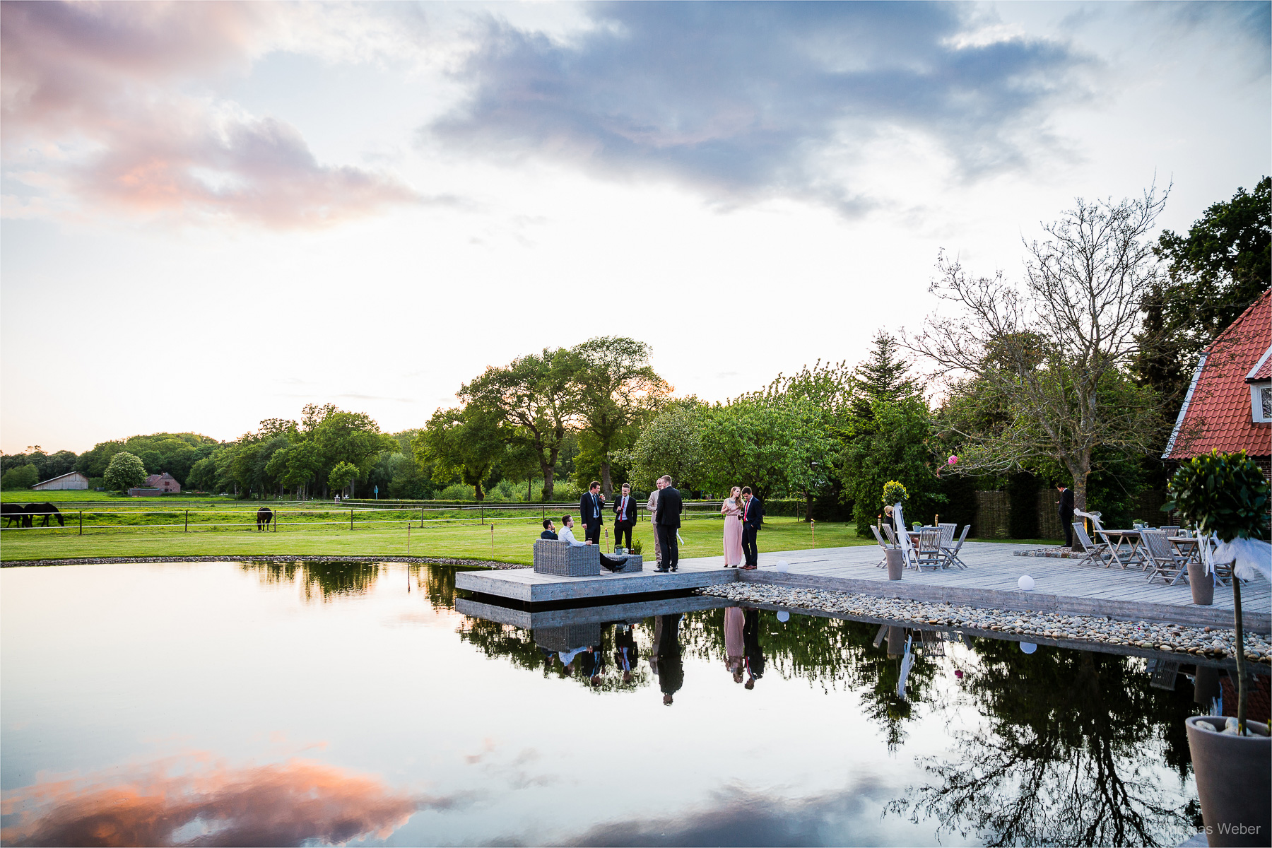 Hochzeit auf dem Gut Sandheide und Hochzeitsfeier in der Eventscheune St. Georg in Rastede, Hochzeitsfotograf Thomas Weber aus Oldenburg