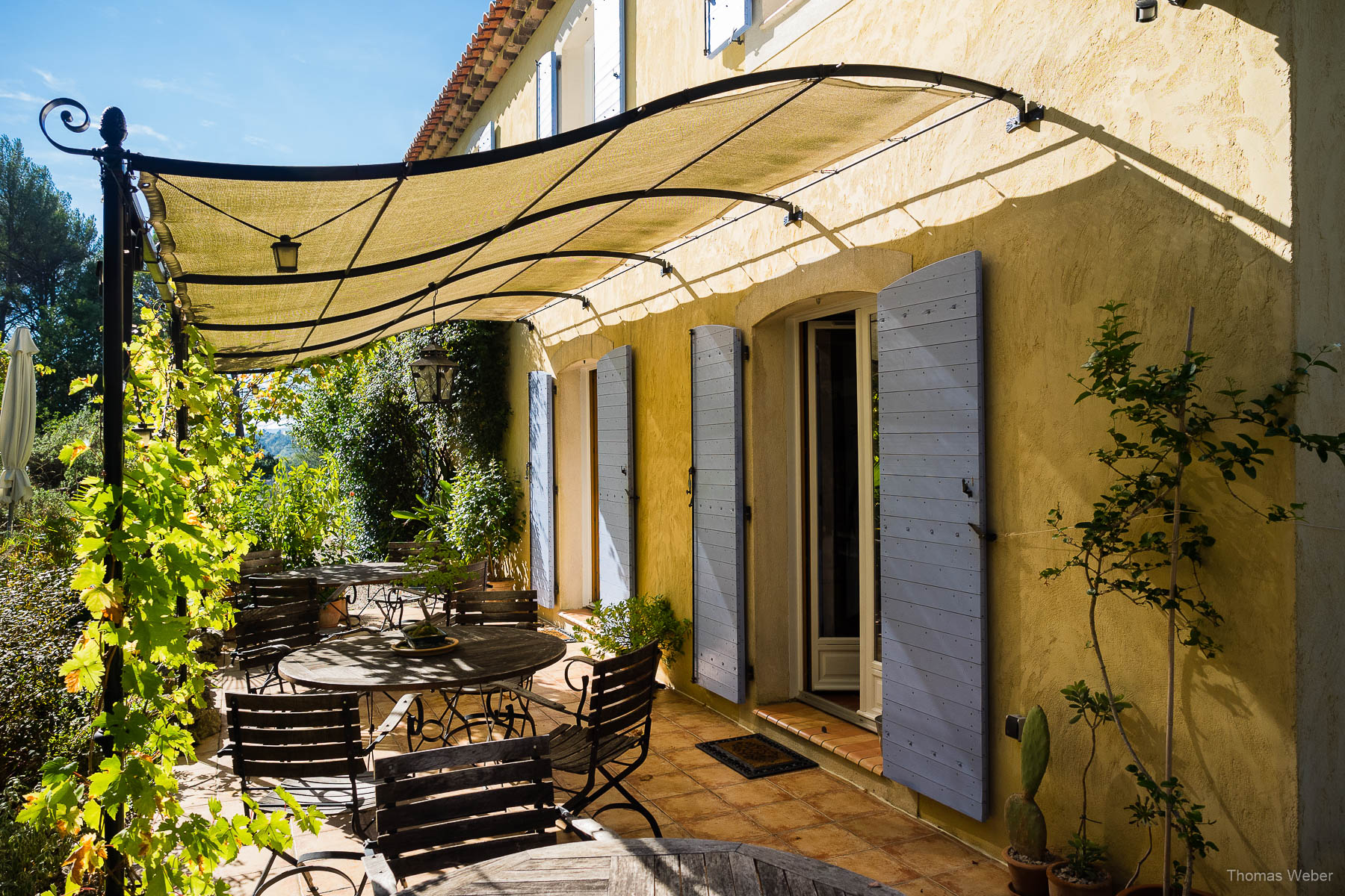 Hochzeitsfotograf auf einer Schlosshochzeit auf Château de Robernier in Südfrankreich nahe Saint-Tropez, Thomas Weber