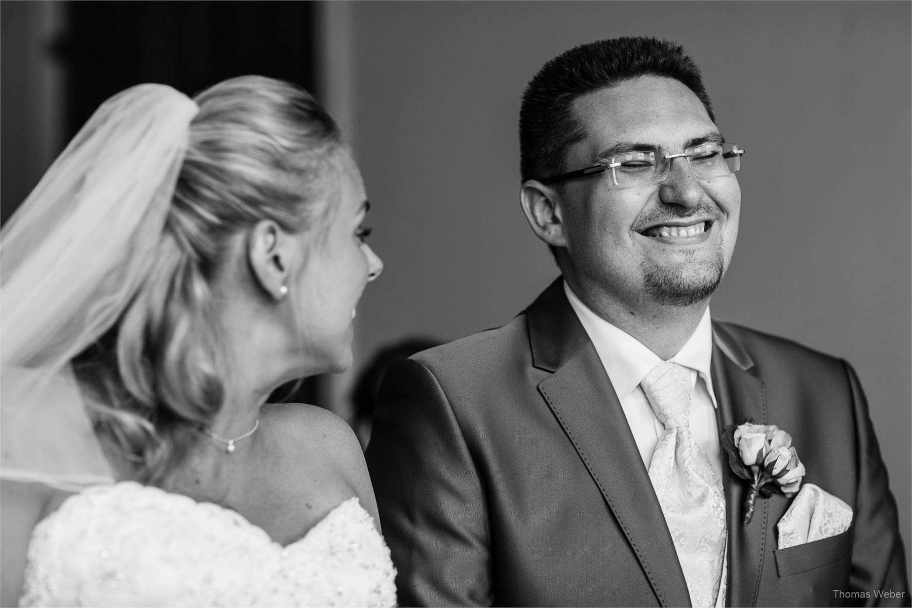 Hochzeitsfotograf bei einer Hochzeit auf Schloss Gamehl an der Ostsee: Die standesamtliche Trauung