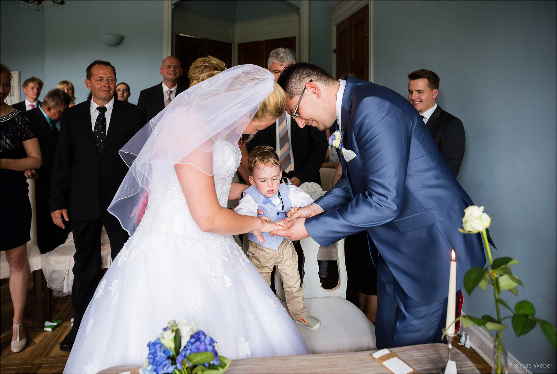 Hochzeitsfotograf bei einer Hochzeit auf Schloss Gamehl an der Ostsee: Die standesamtliche Trauung