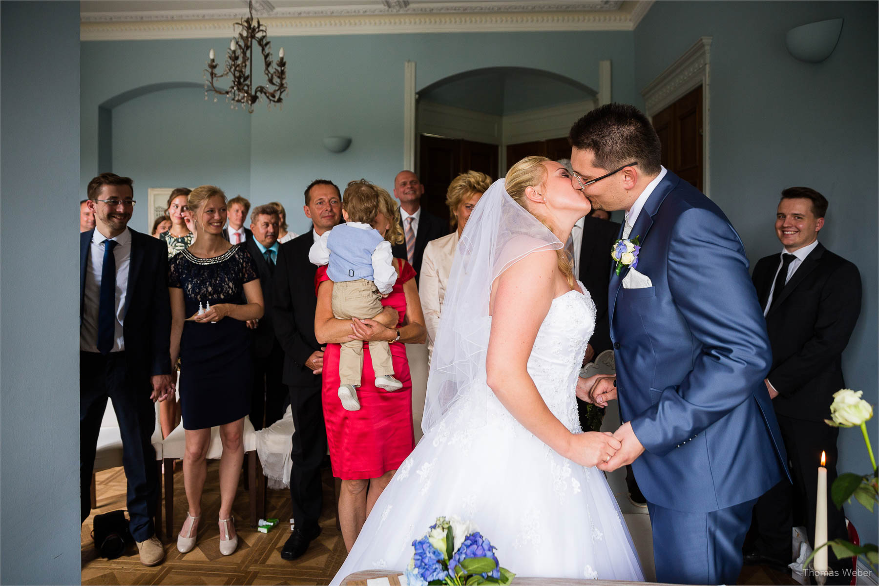 Hochzeitsfotograf bei einer Hochzeit auf Schloss Gamehl an der Ostsee: Die standesamtliche Trauung