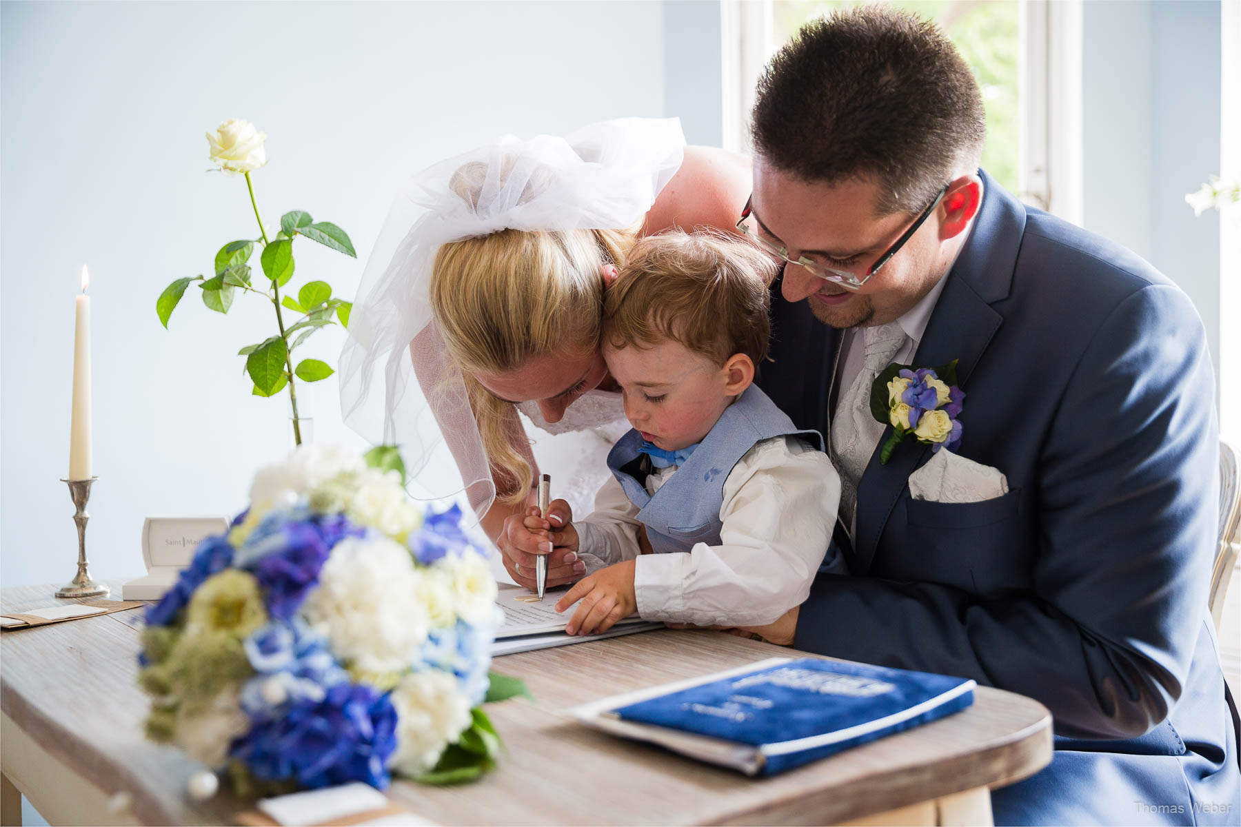 Hochzeitsfotograf bei einer Hochzeit auf Schloss Gamehl an der Ostsee: Die standesamtliche Trauung