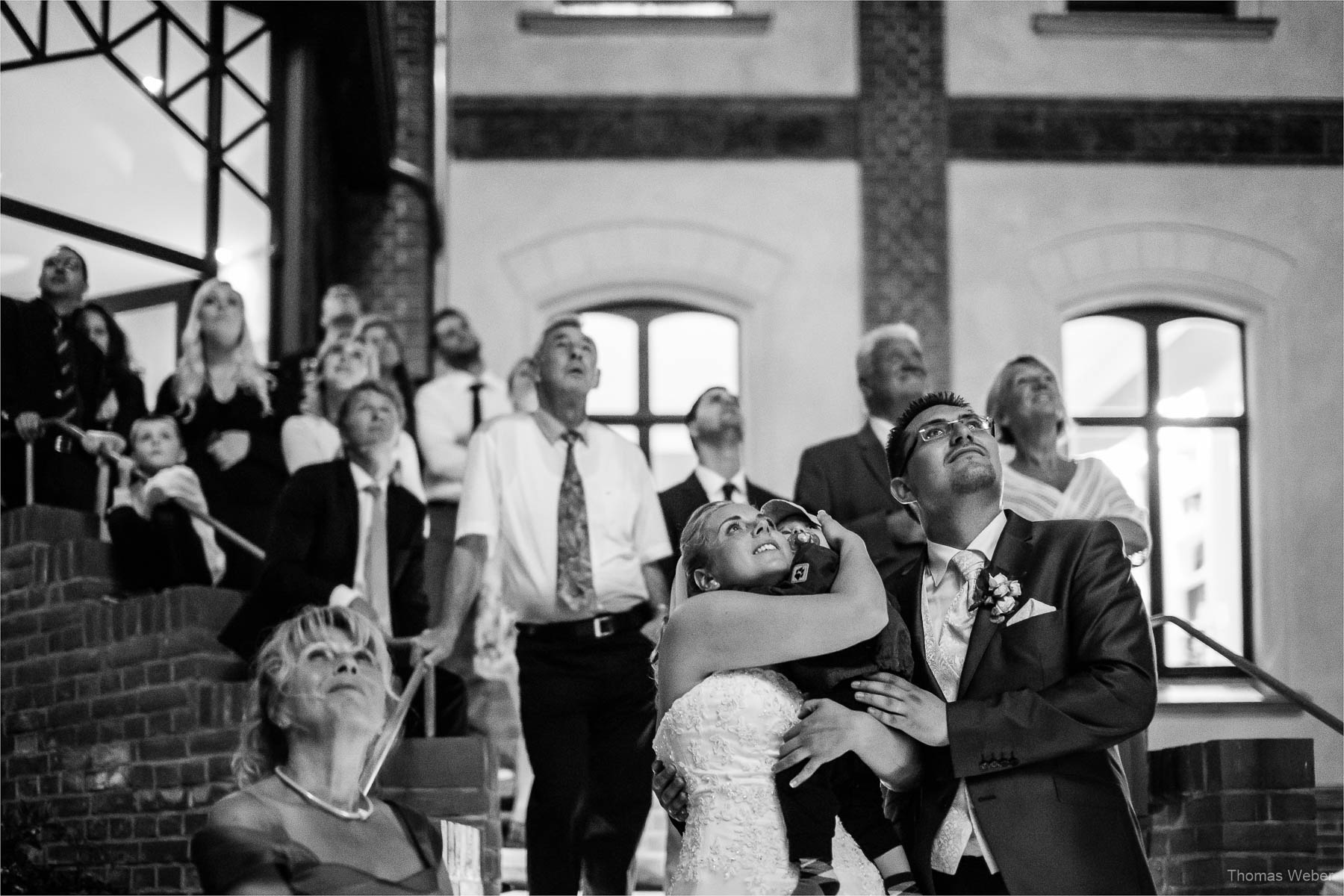 Hochzeitsfotograf bei einer Hochzeit auf Schloss Gamehl an der Ostsee: Feuerwerk zur Hochzeit