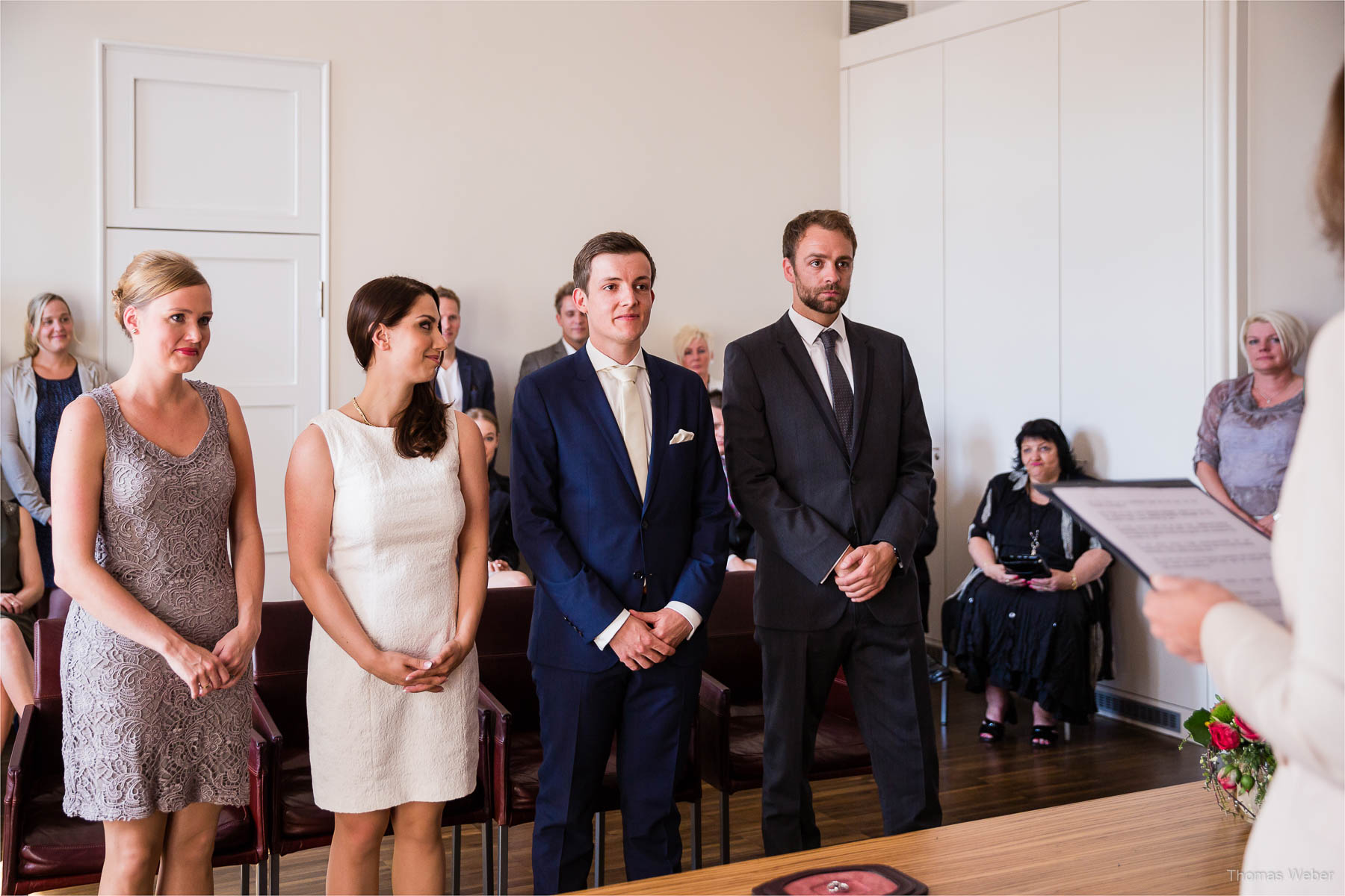 Standesamtliche Hochzeit im Standesamt am Pferdemarkt in Oldenburg, Hochzeitsfotograf Oldenburg, Thomas Weber