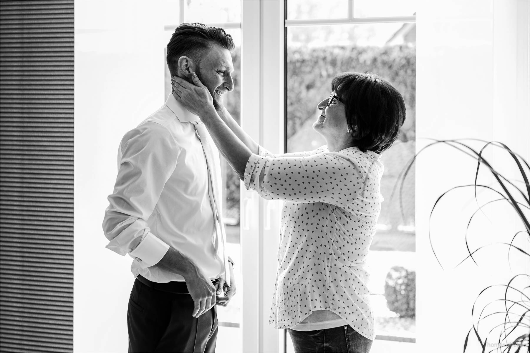 Ankleide vor der Hochzeit, Hochzeitsfotograf Oldenburg, Thomas Weber