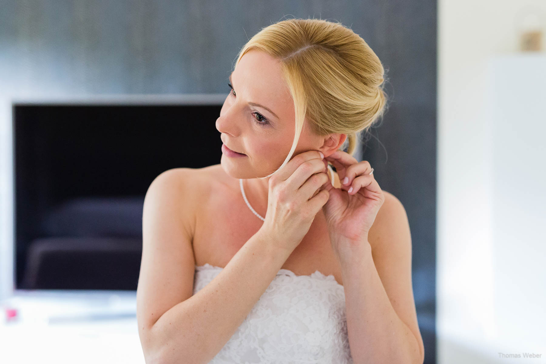 Getting Ready der Braut für die Hochzeit im Standesamt am Pferdemarkt in Oldenburg, Hochzeitsfotograf Oldenburg Thomas Weber