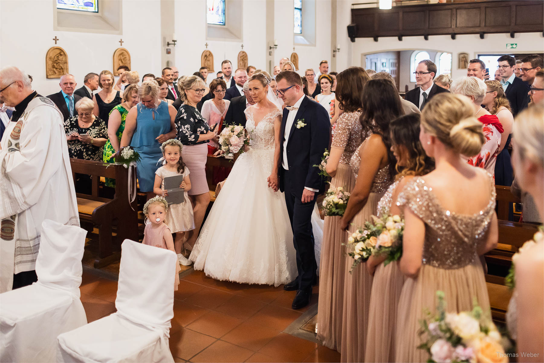 Kirchliche Hochzeit in Rastede und Hochzeitsfeier in der Scheune St. Georg Rastede, Hochzeitsfotograf Thomas Weber aus Oldenburg