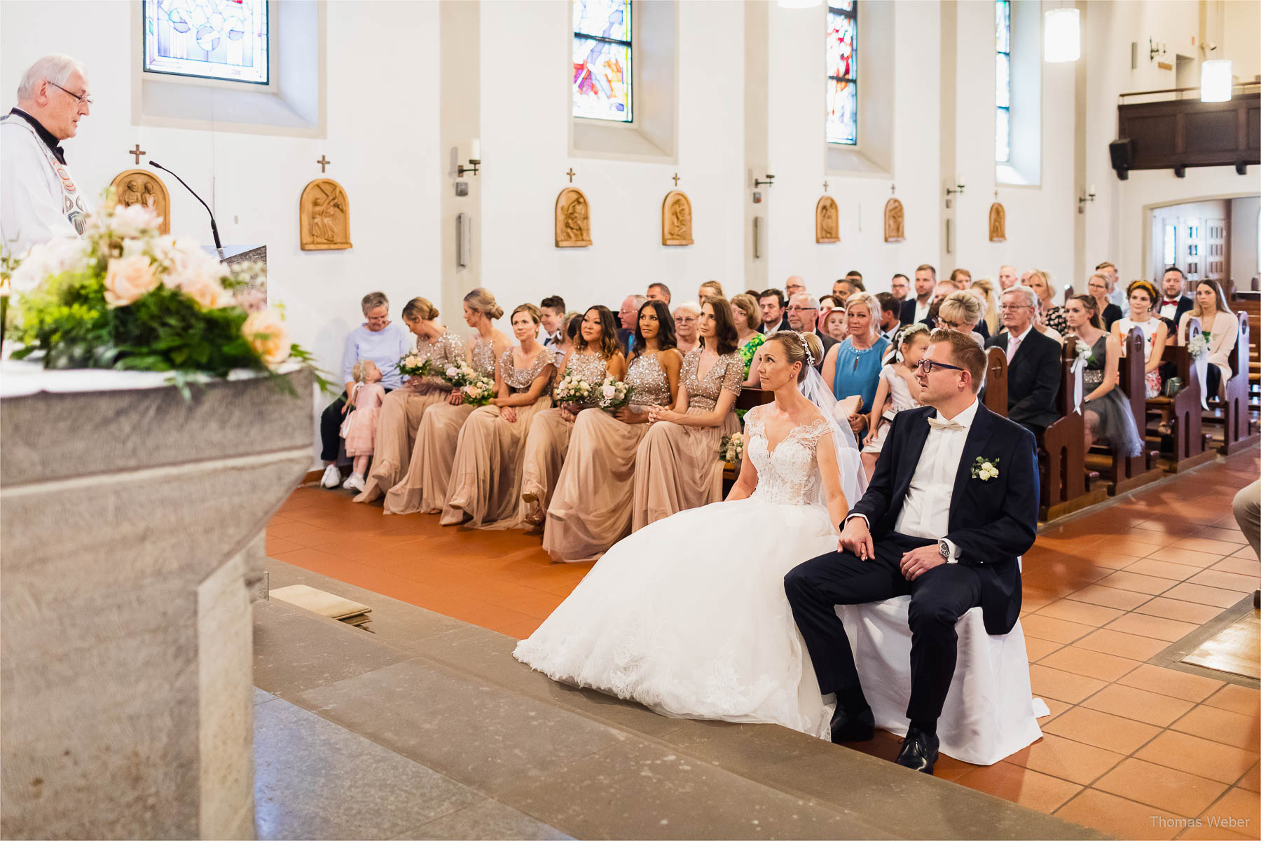 Kirchliche Hochzeit in Rastede und Hochzeitsfeier in der Scheune St. Georg Rastede, Hochzeitsfotograf Thomas Weber aus Oldenburg