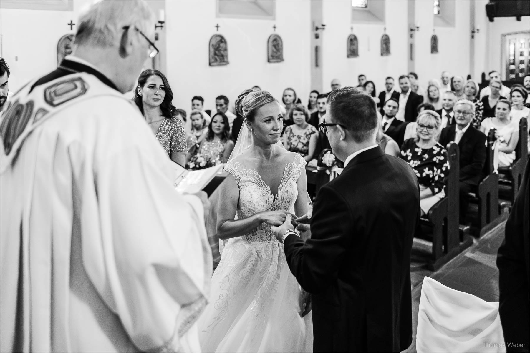 Kirchliche Hochzeit in Rastede und Hochzeitsfeier in der Scheune St. Georg Rastede, Hochzeitsfotograf Thomas Weber aus Oldenburg