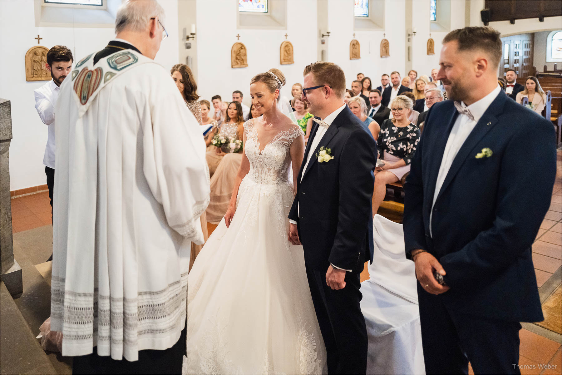 Kirchliche Hochzeit in Rastede und Hochzeitsfeier in der Scheune St. Georg Rastede, Hochzeitsfotograf Thomas Weber aus Oldenburg