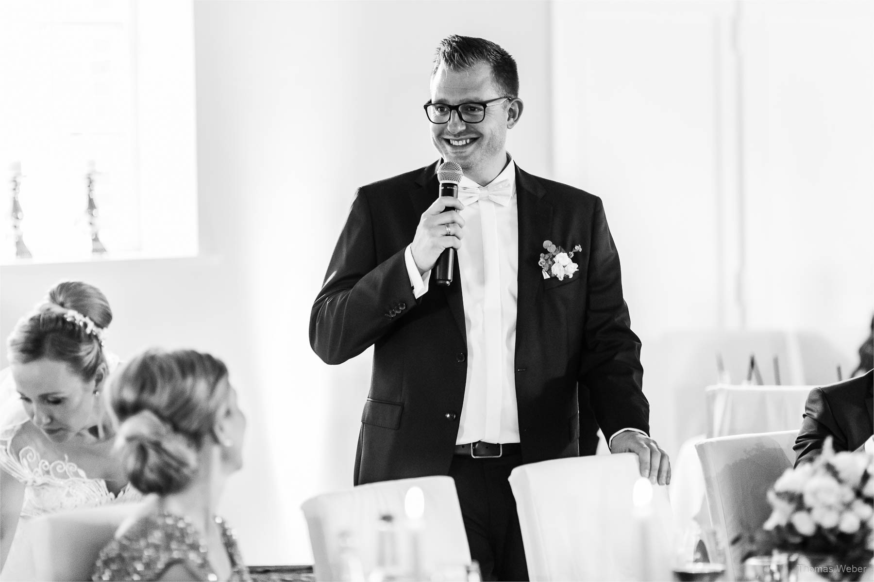 Verschiedene Reden auf der Hochzeitsfeier, Kirchliche Hochzeit in Rastede und Hochzeitsfeier in der Scheune St. Georg Rastede, Hochzeitsfotograf Thomas Weber aus Oldenburg