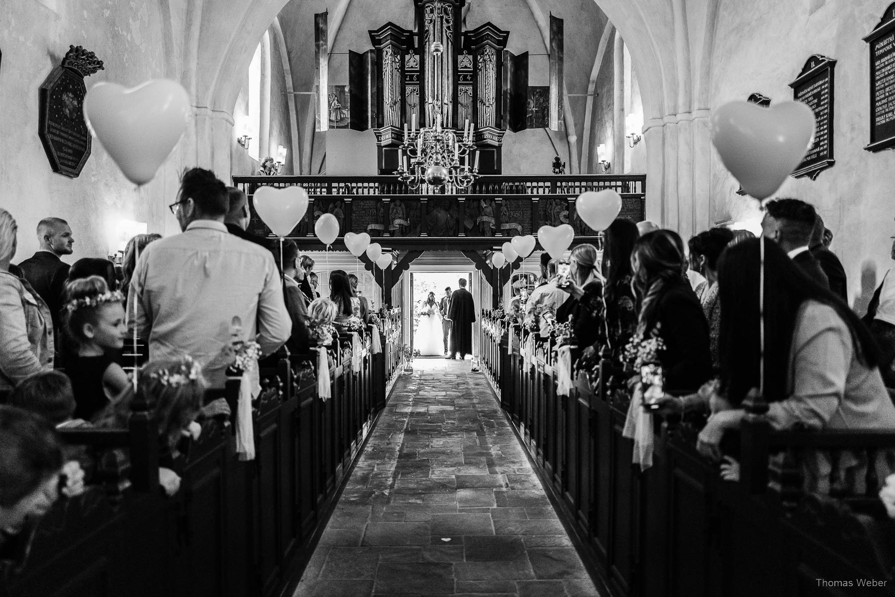 Kirchliche Trauung in Hooksiel, Hochzeitsfotograf Oldenburg