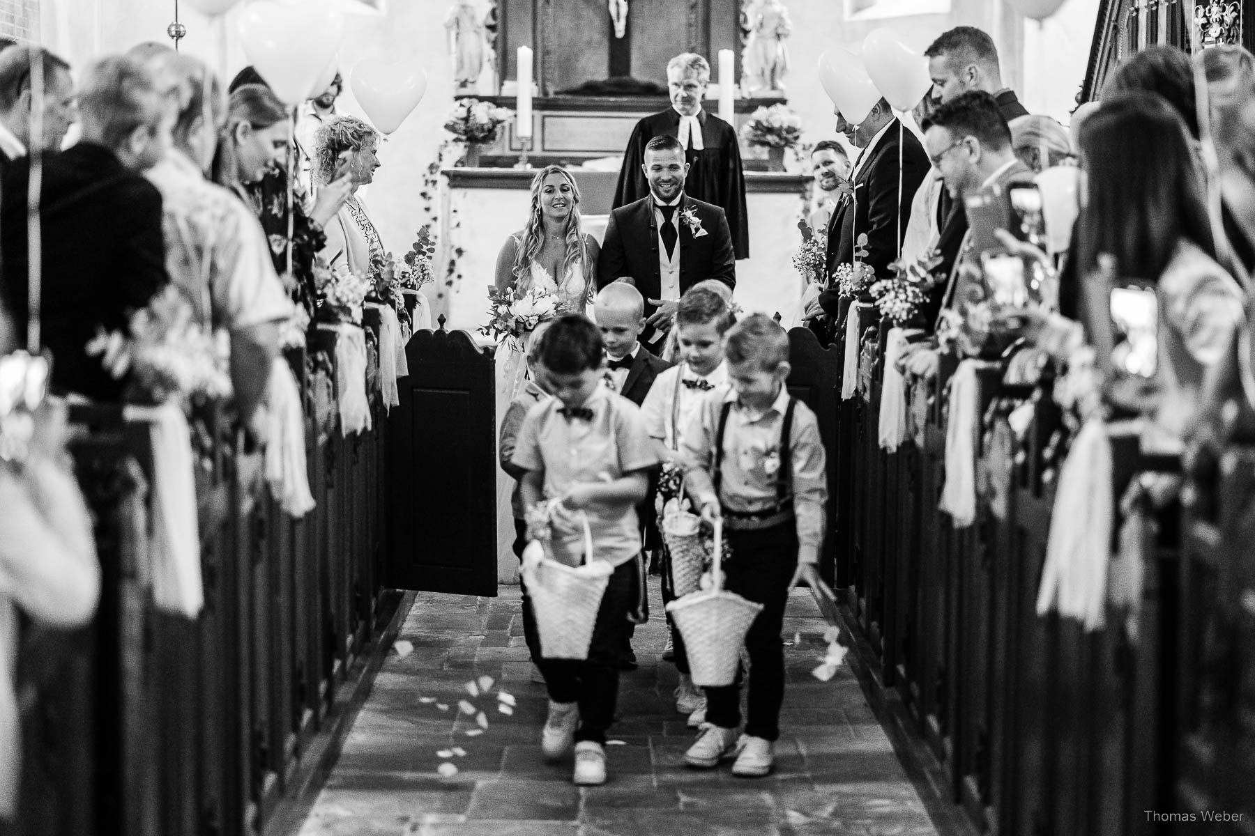 Kirchliche Trauung in Hooksiel, Hochzeitsfotograf Oldenburg