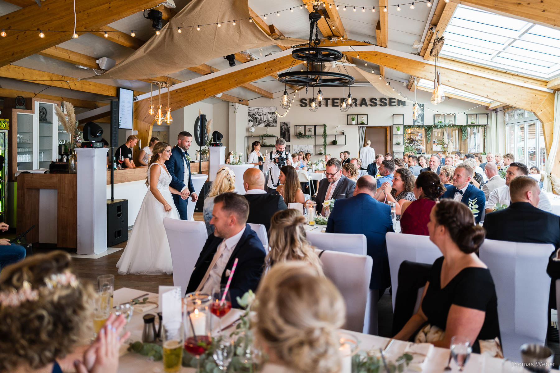 Hochzeitsempfang an den Hooksieler Skiterrassen, Hochzeitsfotograf Thomas Weber aus Oldenburg