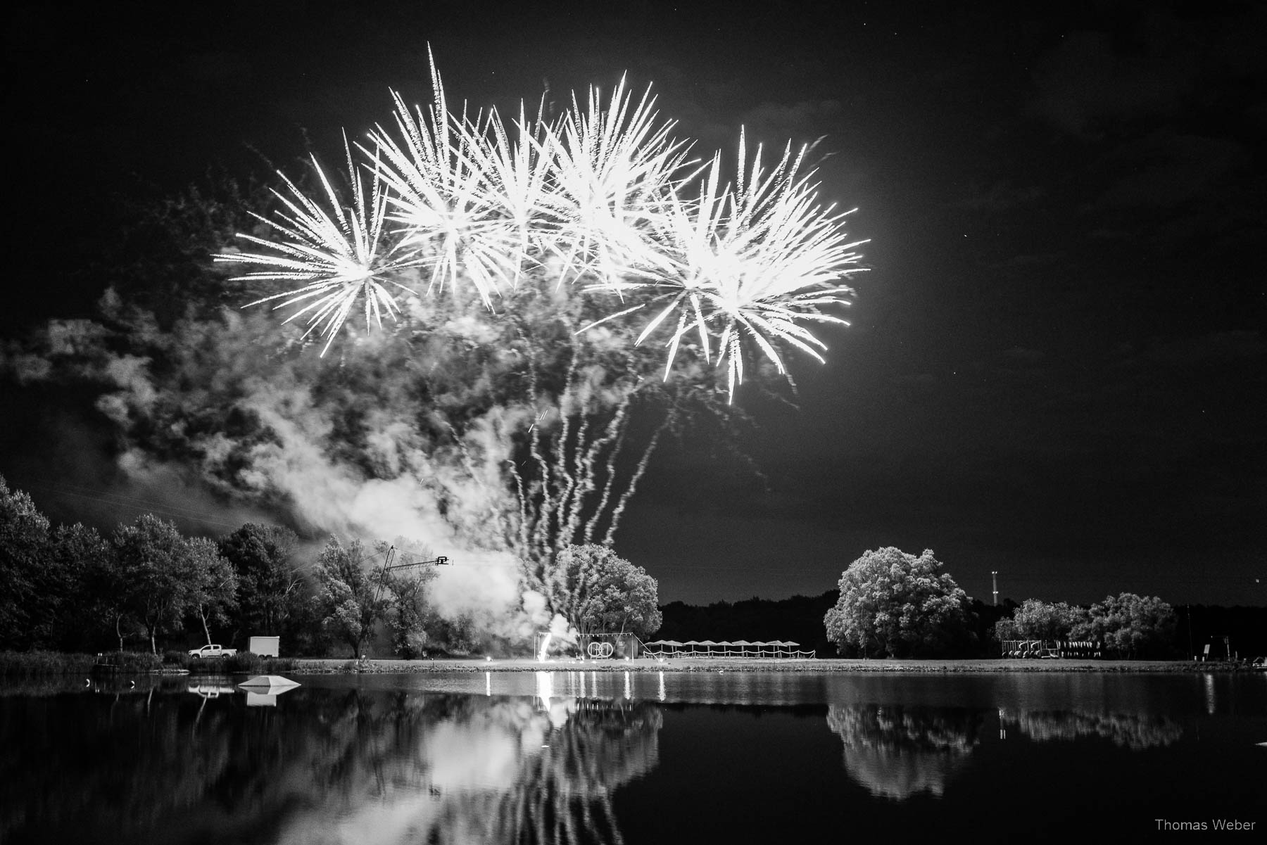 Feuerwerk an den Hooksieler Skiterrassen, Hochzeitsfotograf Thomas Weber aus Oldenburg