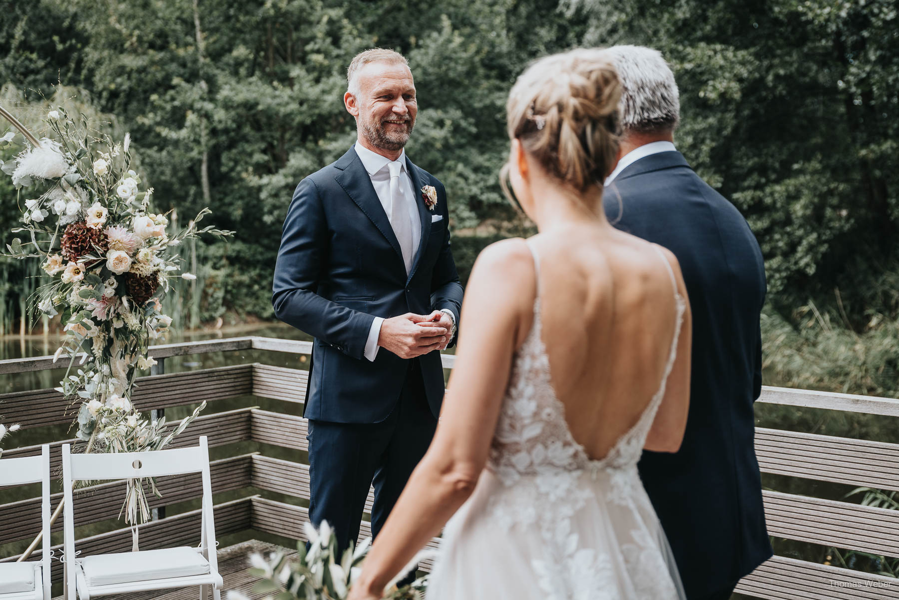 Freie Trauung am Mühlensee am Nordenholzer Hof in Hude, Hochzeitsfotograf Thomas Weber