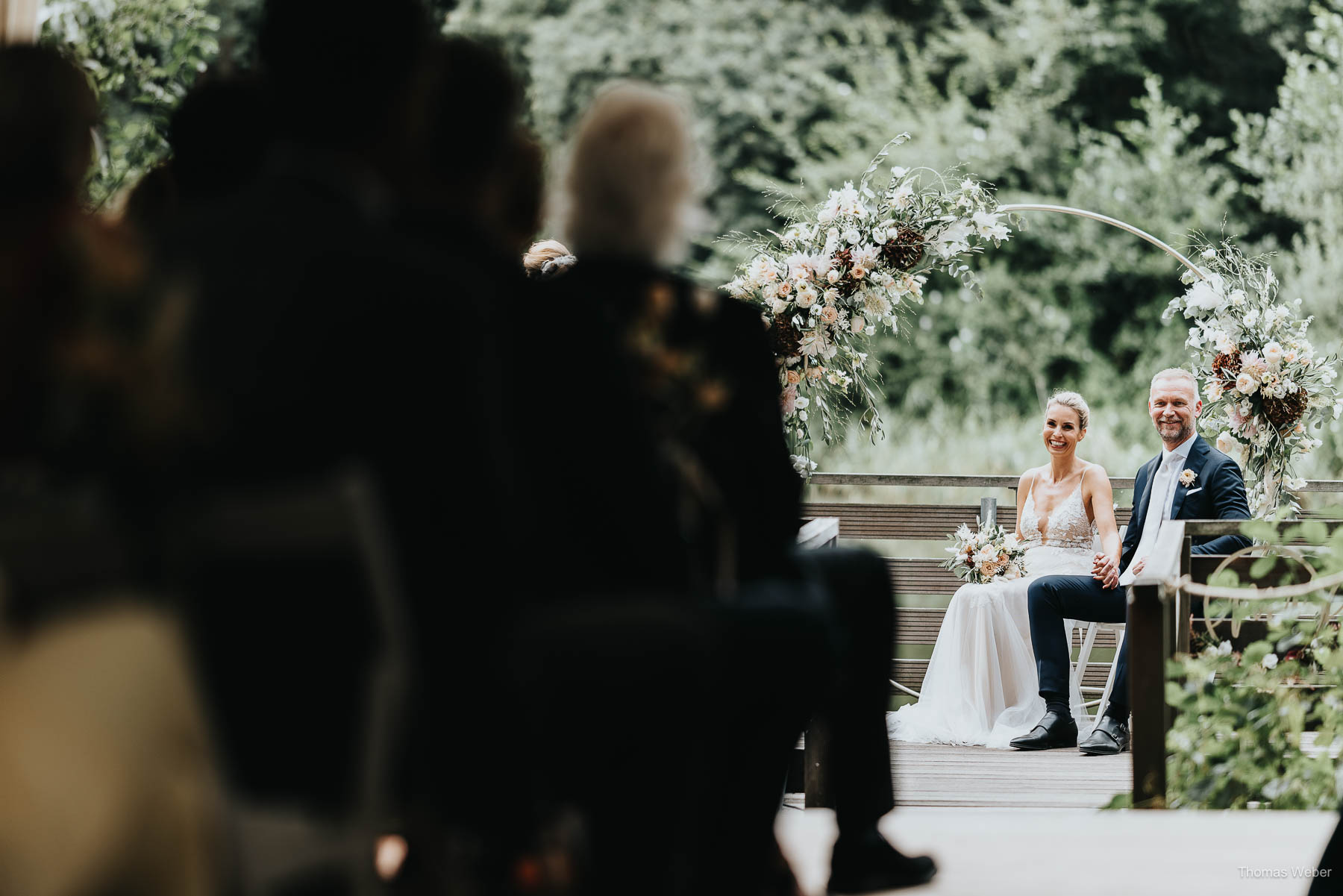 Freie Trauung am Mühlensee am Nordenholzer Hof in Hude, Hochzeitsfotograf Thomas Weber